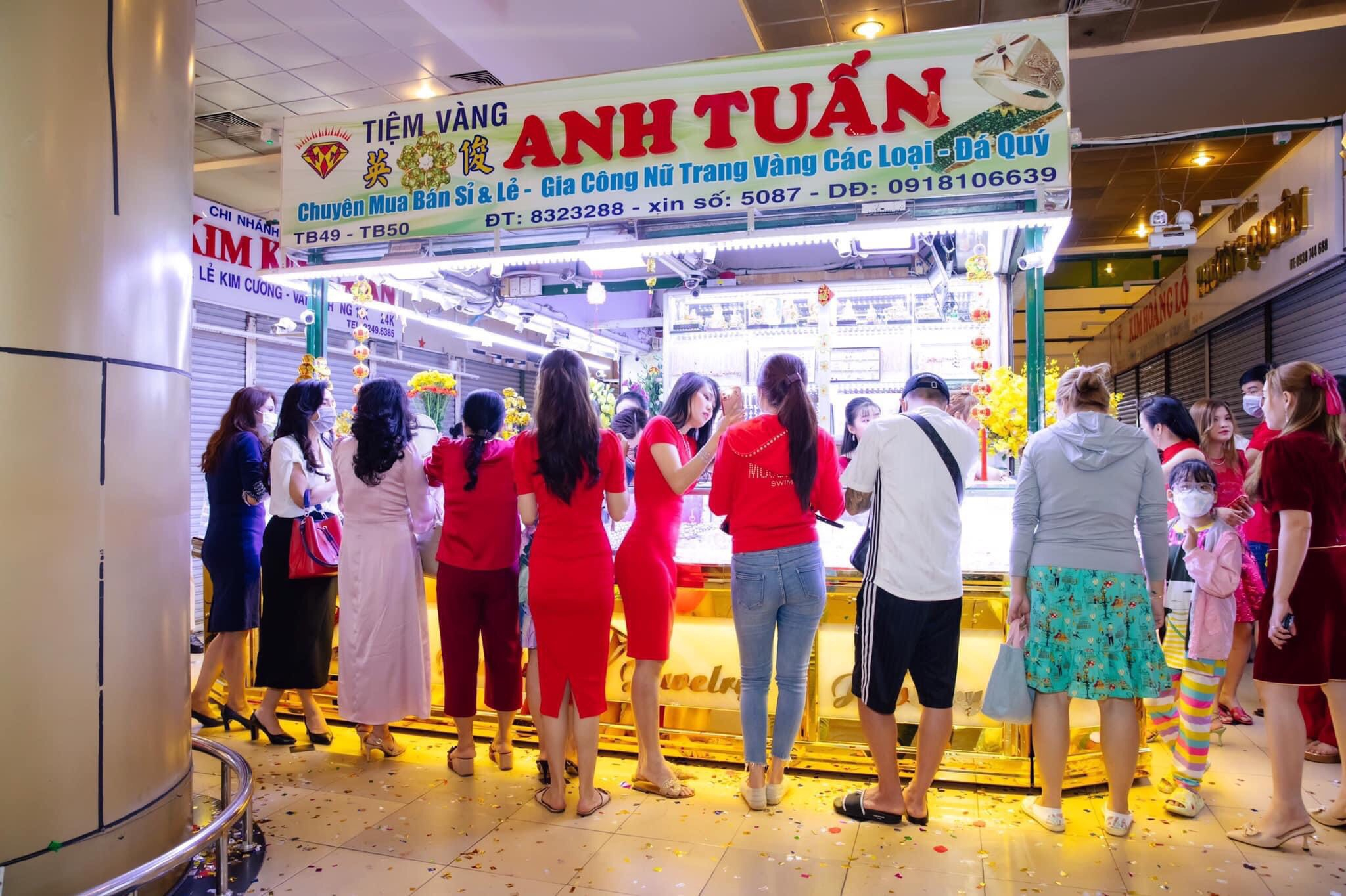 Mua kim cuong thien nhien tai Anh Tuan An Dong Jewelry hinh anh