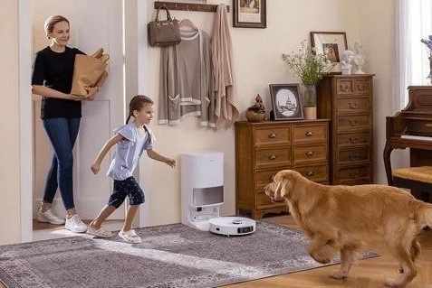 Cac dong robot hut bui lau nha Dreame noi bat tren thi truong hinh anh