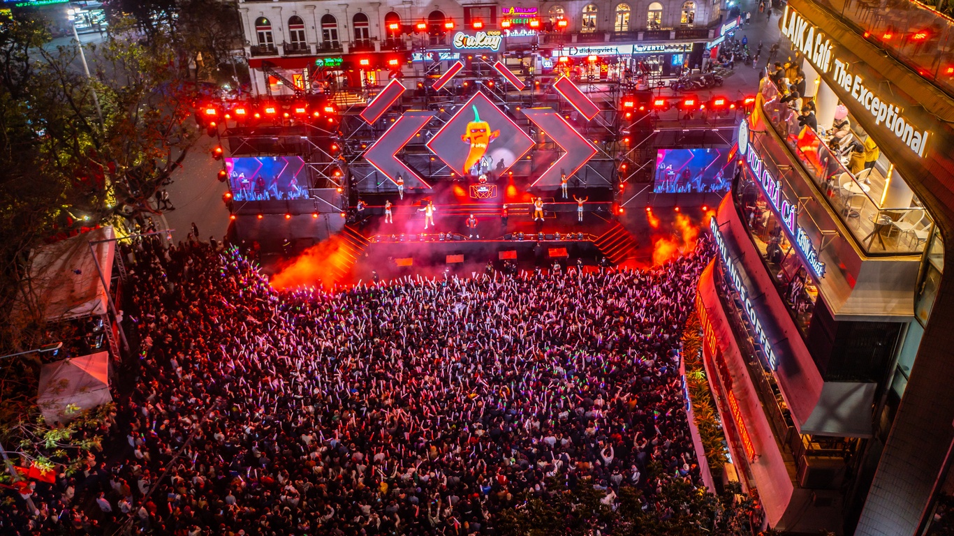 30.000 ban tre thu do chay het minh cung 'Siukay - Bung no chat cay' hinh anh