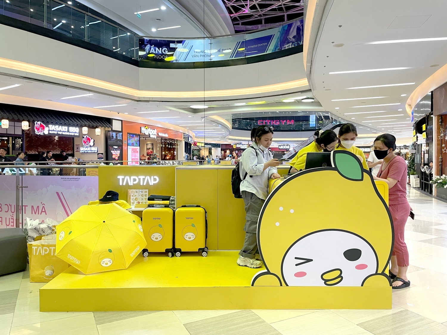 Nguoi dung keo dai loi ich khi mua sam voi ung dung TAPTAP hinh anh