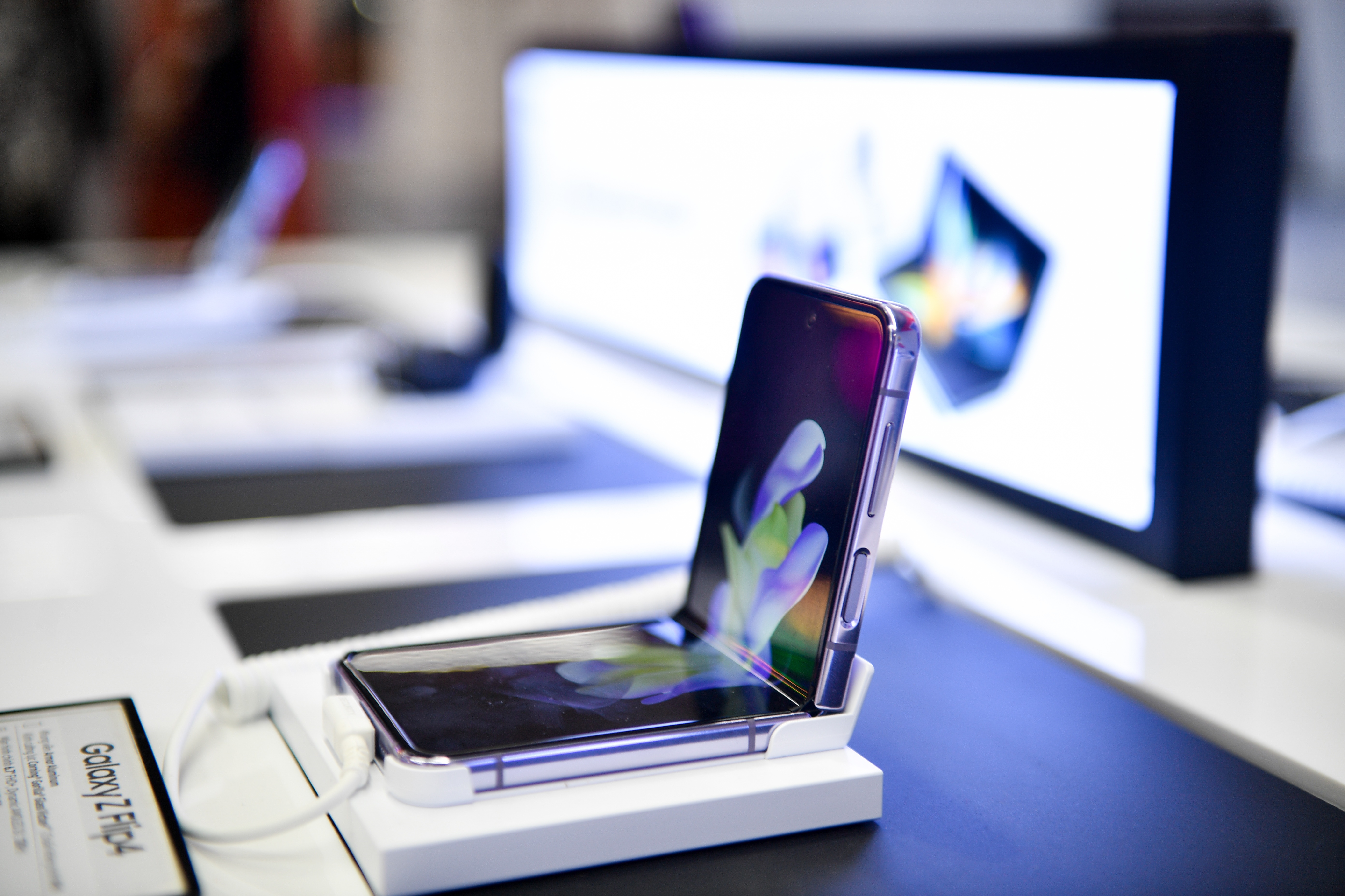 Galaxy Z Flip4 anh 5