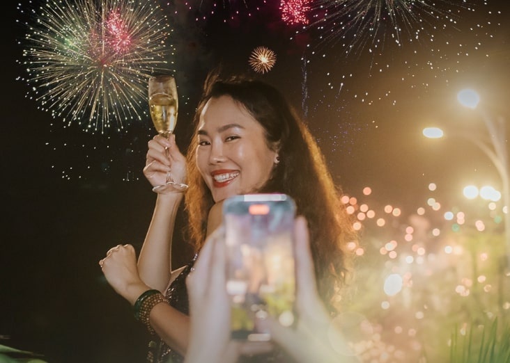 Ron rang don xuan Quy Mao cung Le Meridien Saigon hinh anh