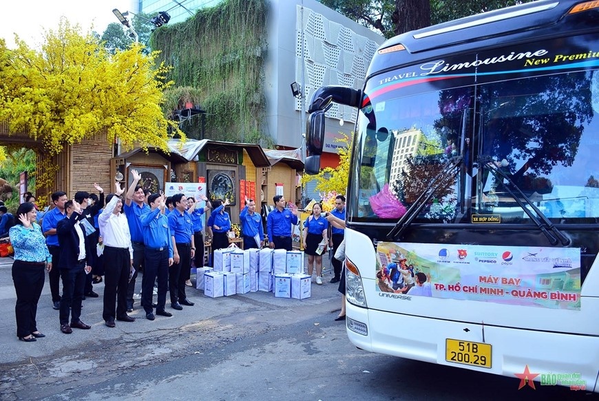 Mang Tet ve nha anh 4