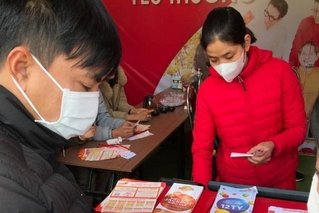 Nguoi dan san ve so Vietlott 'xin via' Than Tai hinh anh