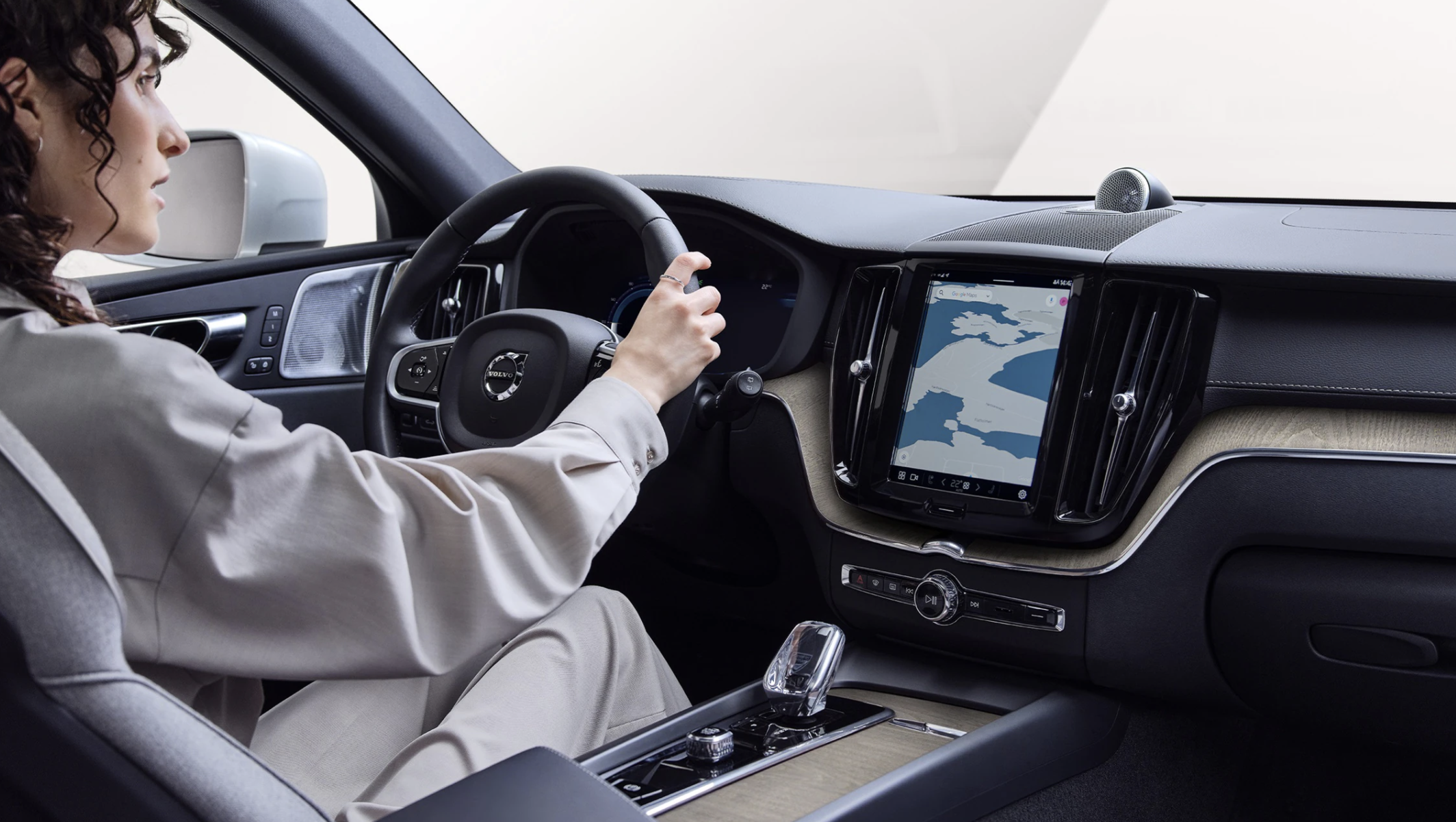 Volvo XC60 Recharge Ultimate,  Volvo anh 1