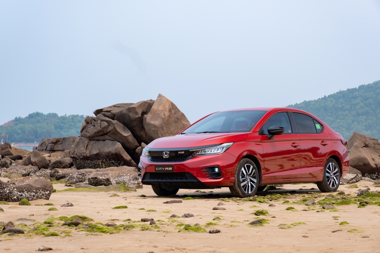 Khach hang duoc ho tro 100% le phi truoc ba khi mua xe CR-V va City hinh anh