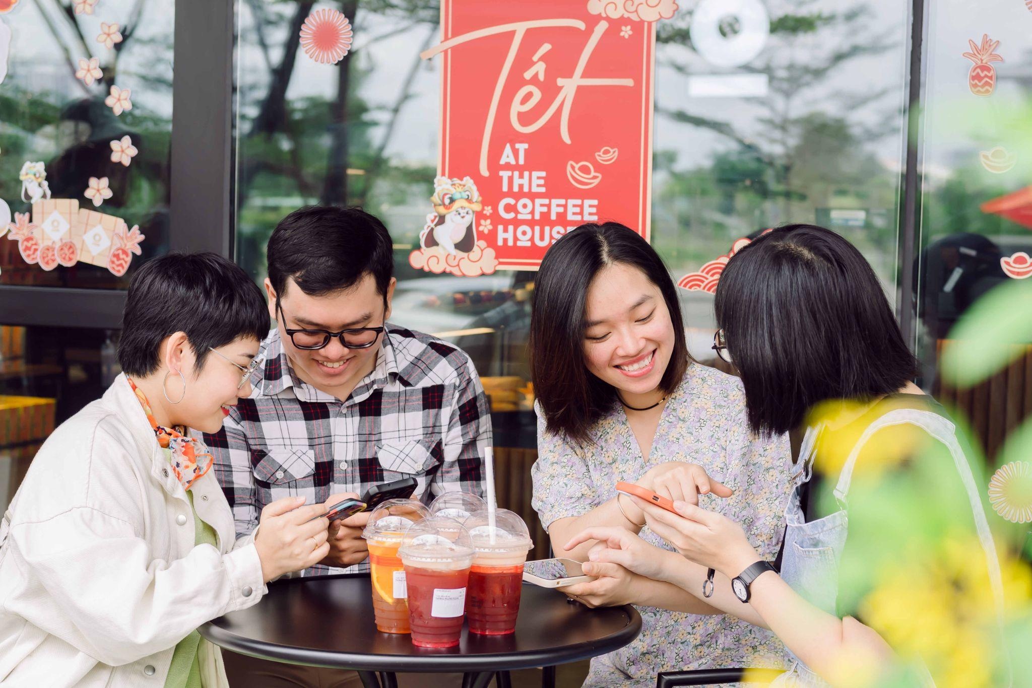 Cach Gen Z trai nghiem Tet khong tien mat hinh anh