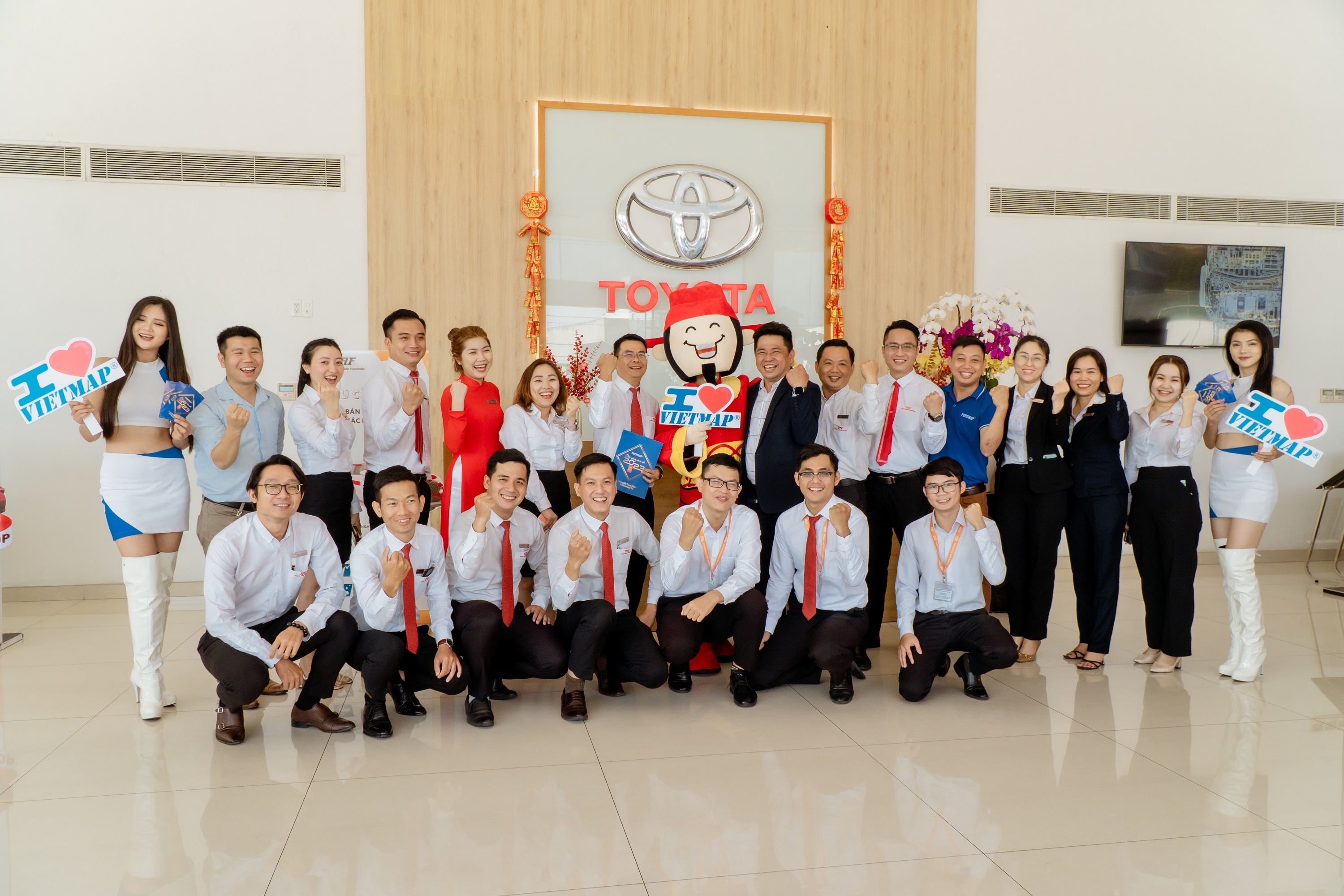 Roadshow,  năm mới ảnh 5 Roadshow,  nam moi anh 5