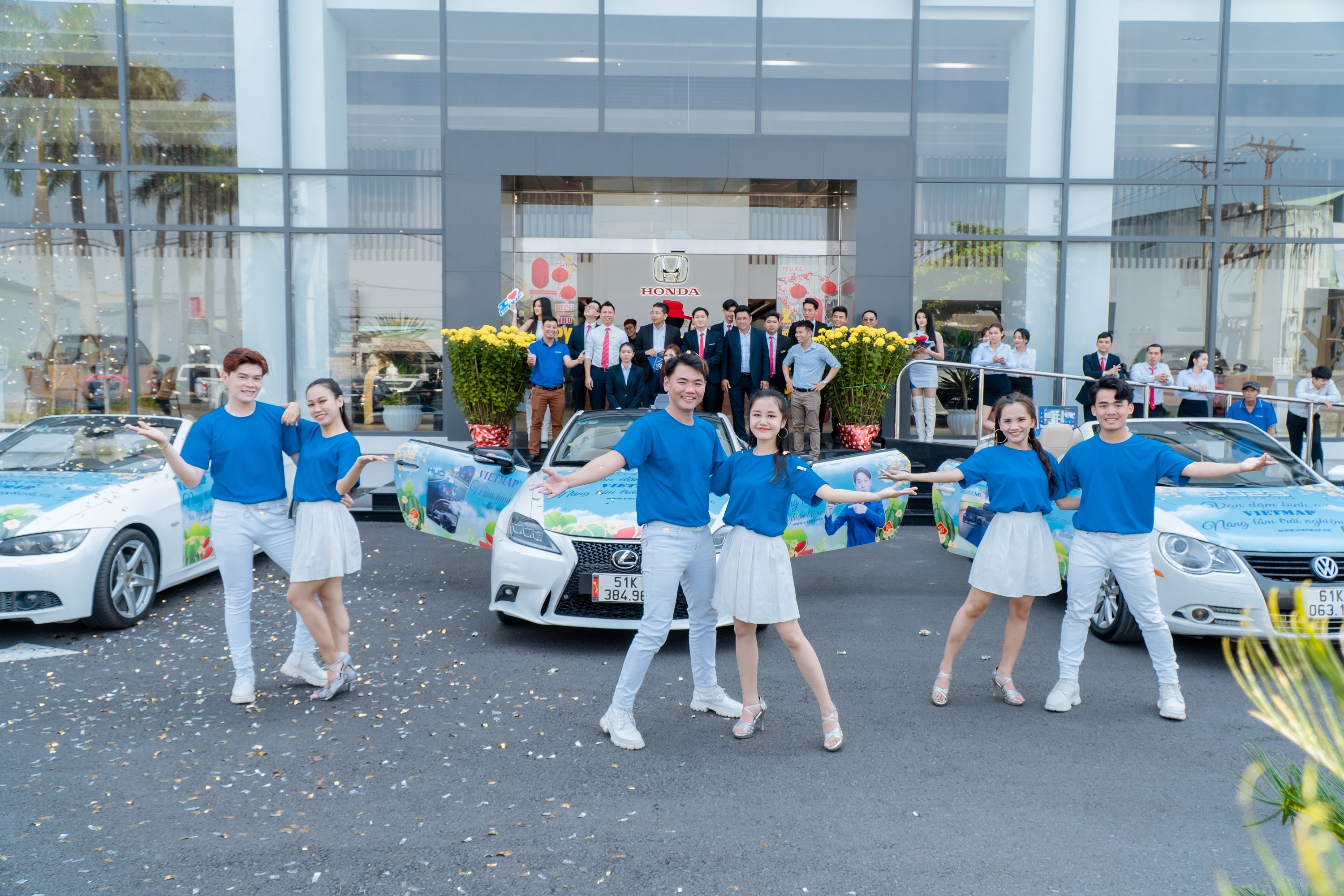 Roadshow,  năm mới ảnh 6 Roadshow,  nam moi anh 6