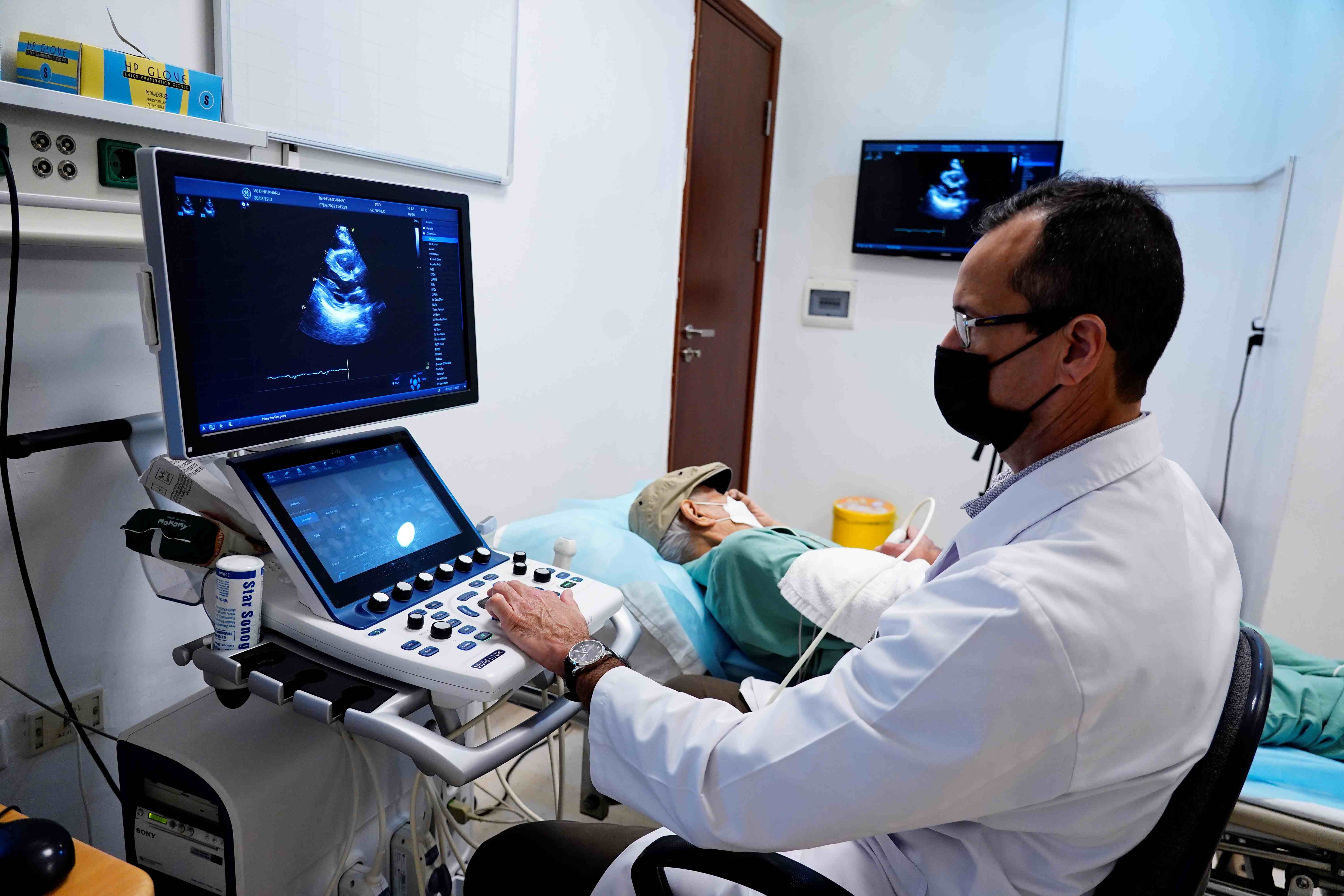 Vinmec,  can thiep mach vanh anh 1