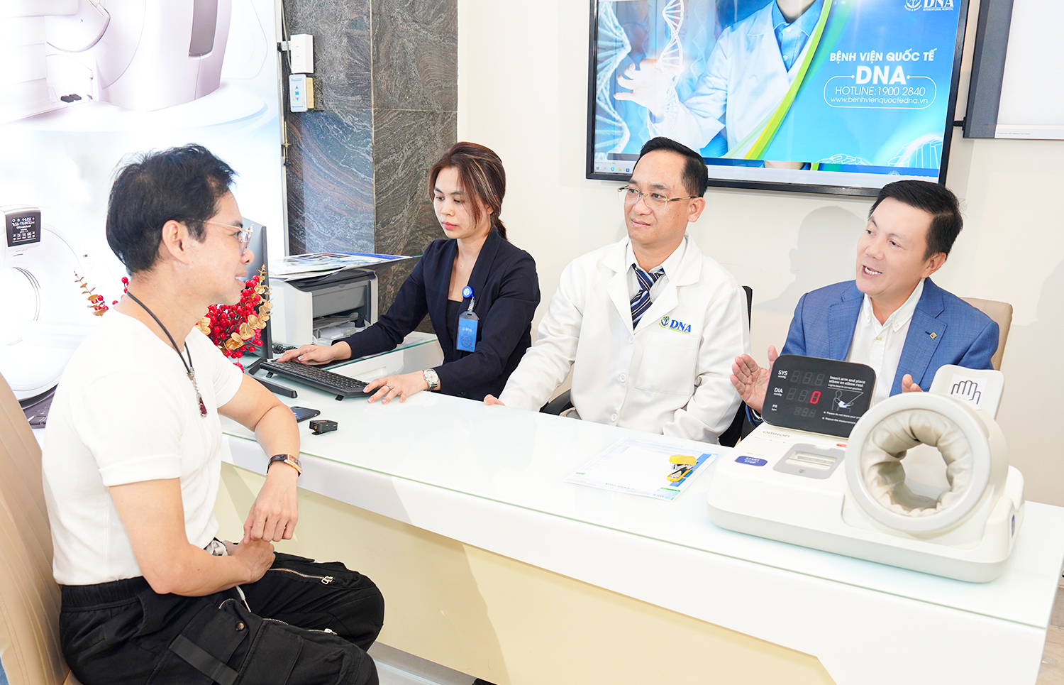 Ngoc Son,  Benh vien DNA anh 5