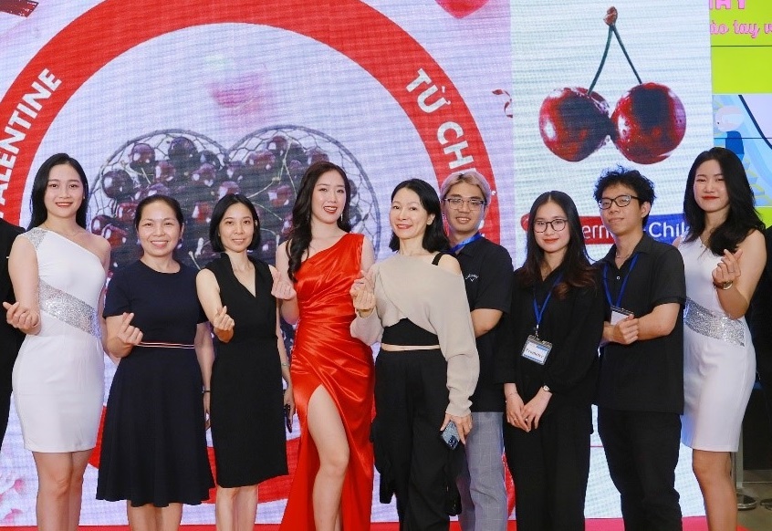 Chon qua y nghia dip 14/2 tai su kien 'Cherry Chile - Valentine Day' hinh anh