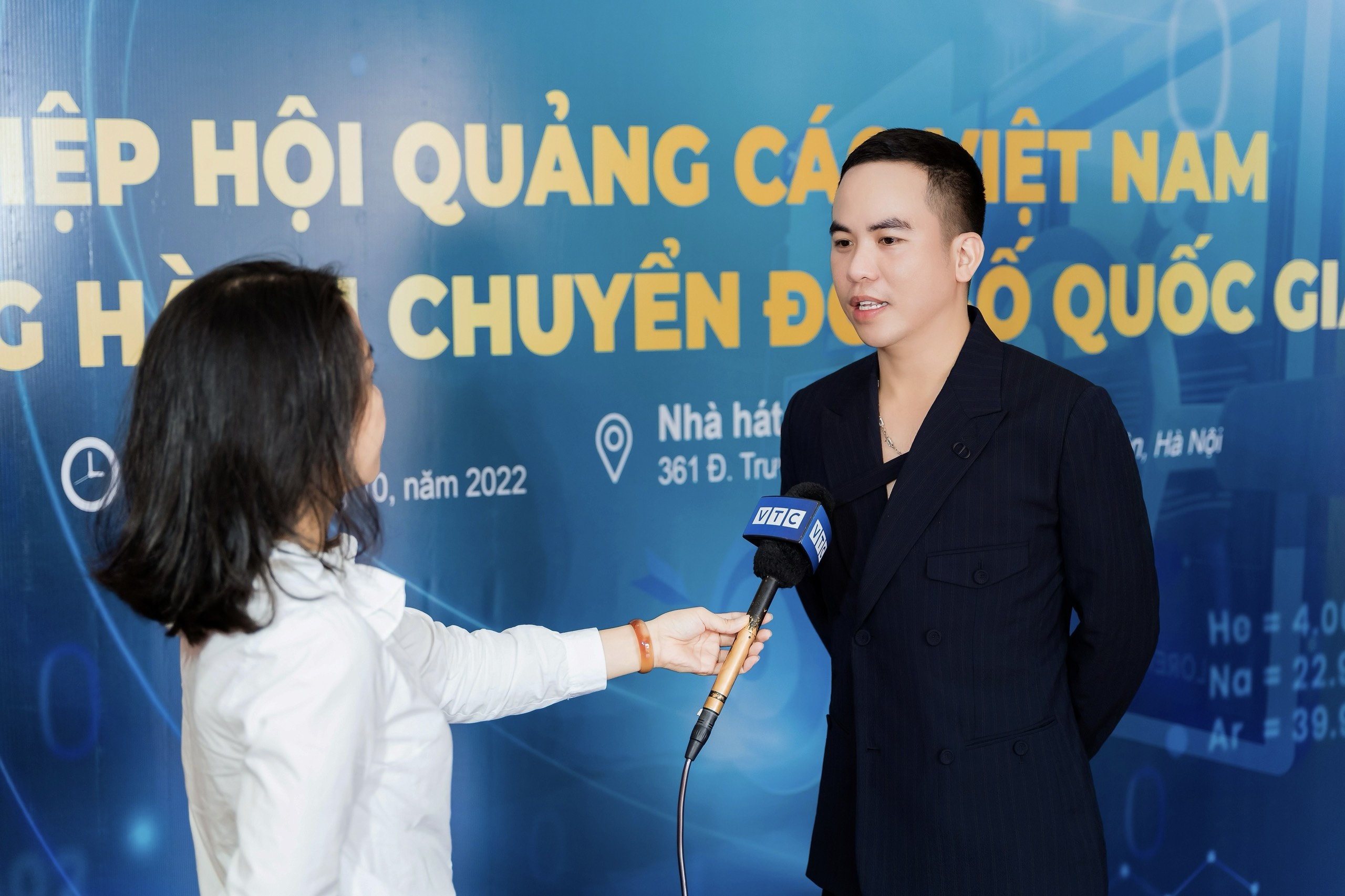 Vinama JSC ra mat ung dung dat quang cao truc tuyen hinh anh