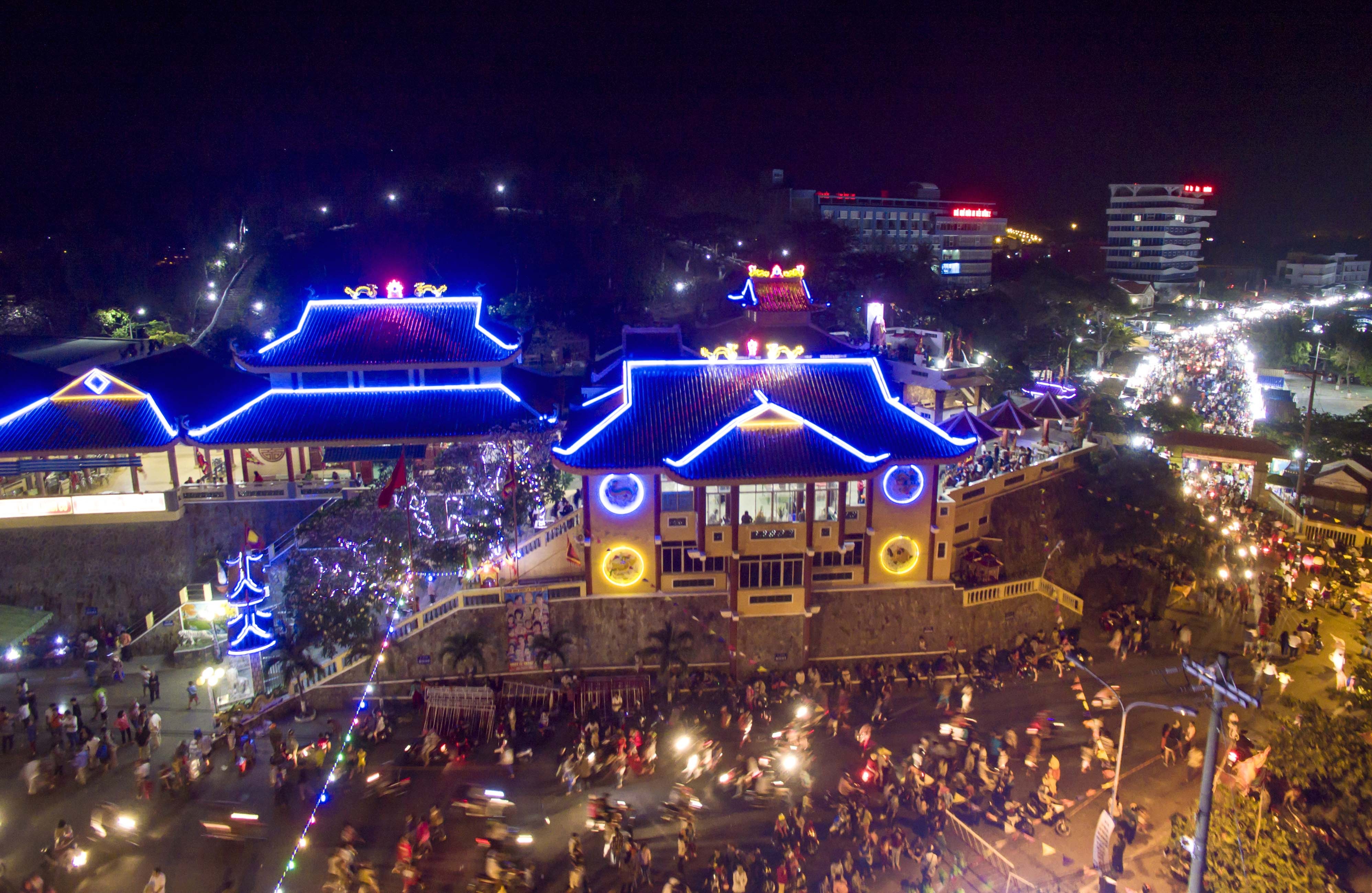 lễ hội Dinh Cô ảnh 4 le hoi Dinh Co anh 4