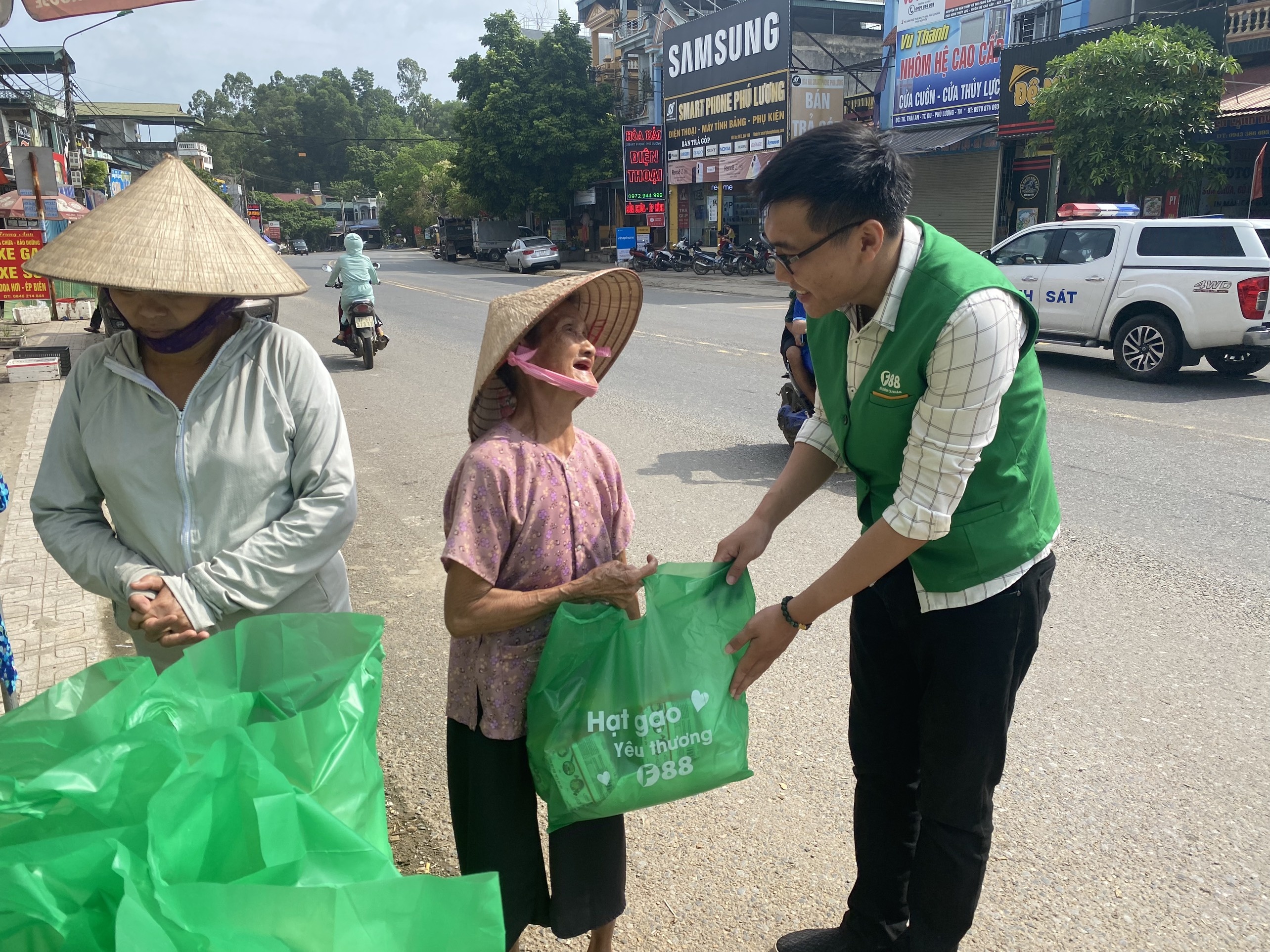 F88, cửa hàng tài chính ảnh 9 F88, cua hang tai chinh anh 9