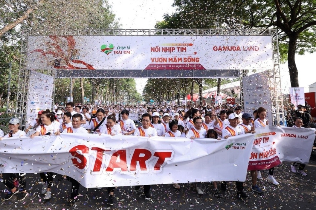 'Chay vi trai tim' - mot thap ky hoi sinh hon 1.500 trai tim loi nhip hinh anh