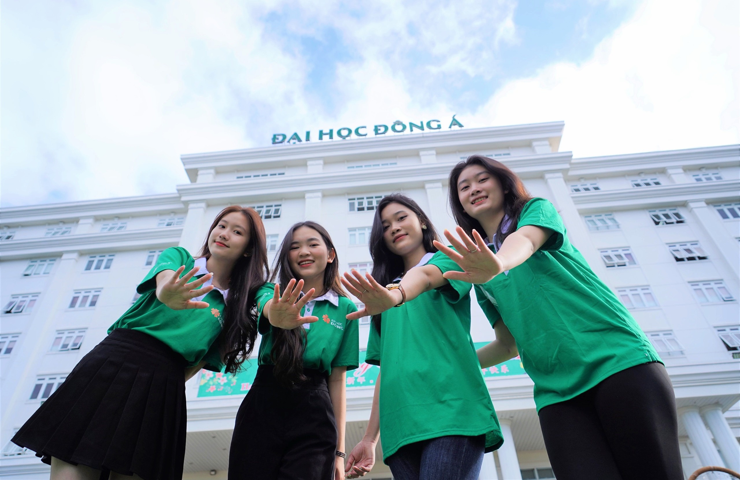 DH Dong A mo xet tuyen hoc ba, tang hoc bong cho thi sinh dang ky som hinh anh