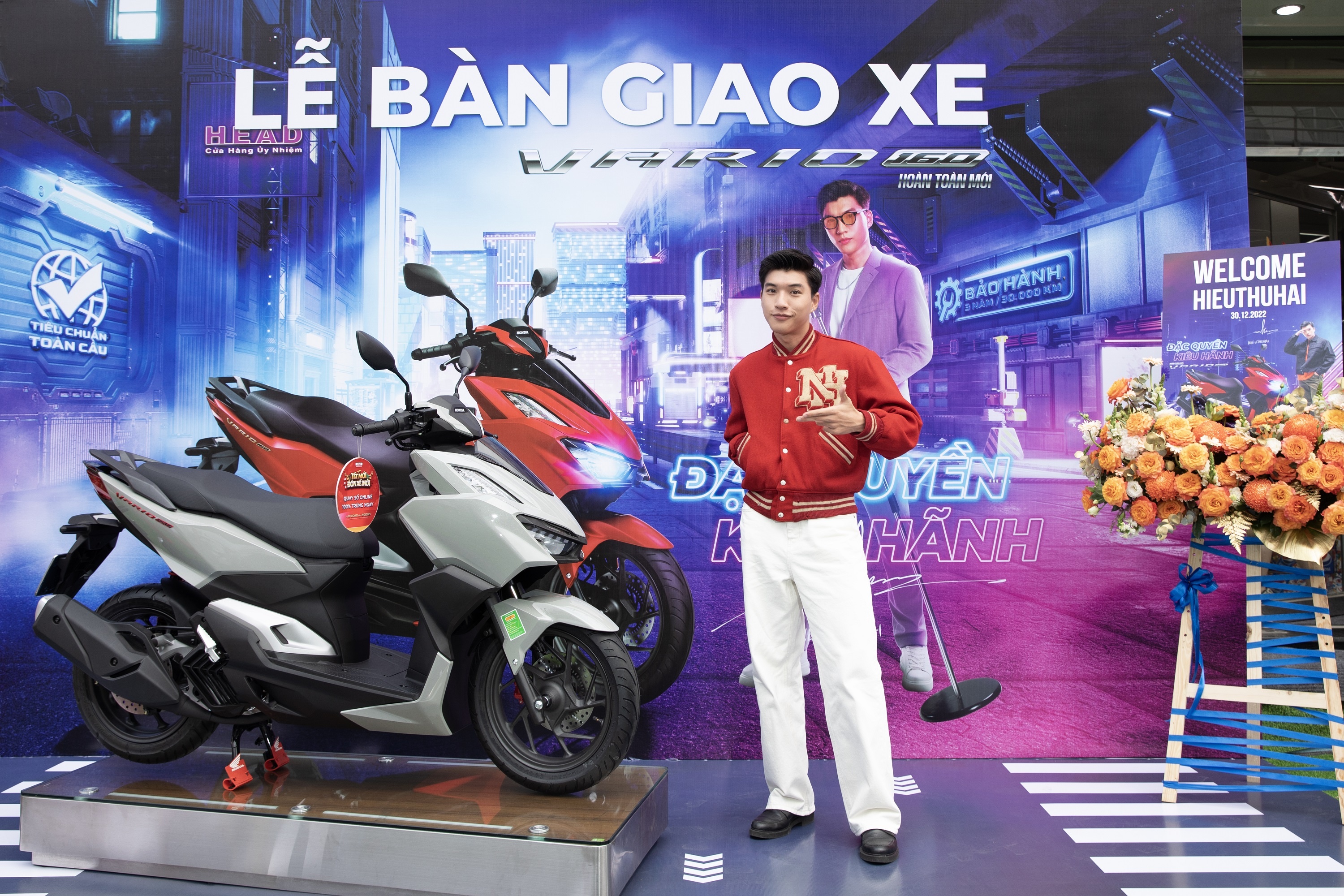 'Chat kieu hanh' tuong dong giua HIEUTHUHAI va Vario 160 hinh anh