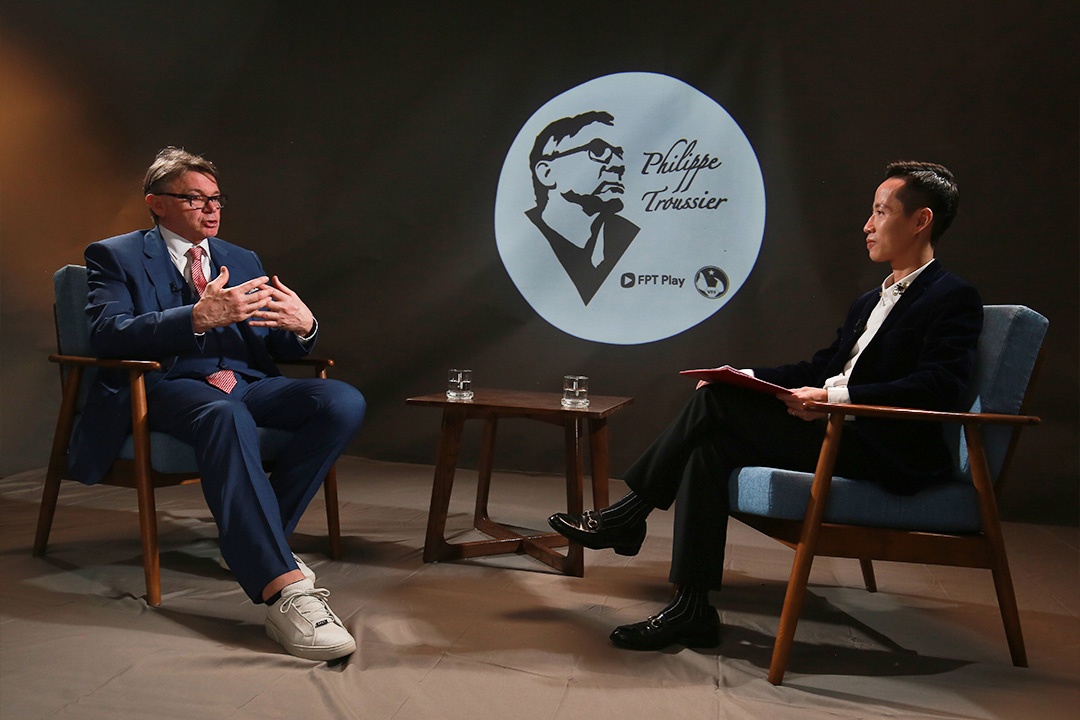 HLV Troussier tiet lo cach ren quan cho U23 Viet Nam tai Doha Cup 2023 hinh anh