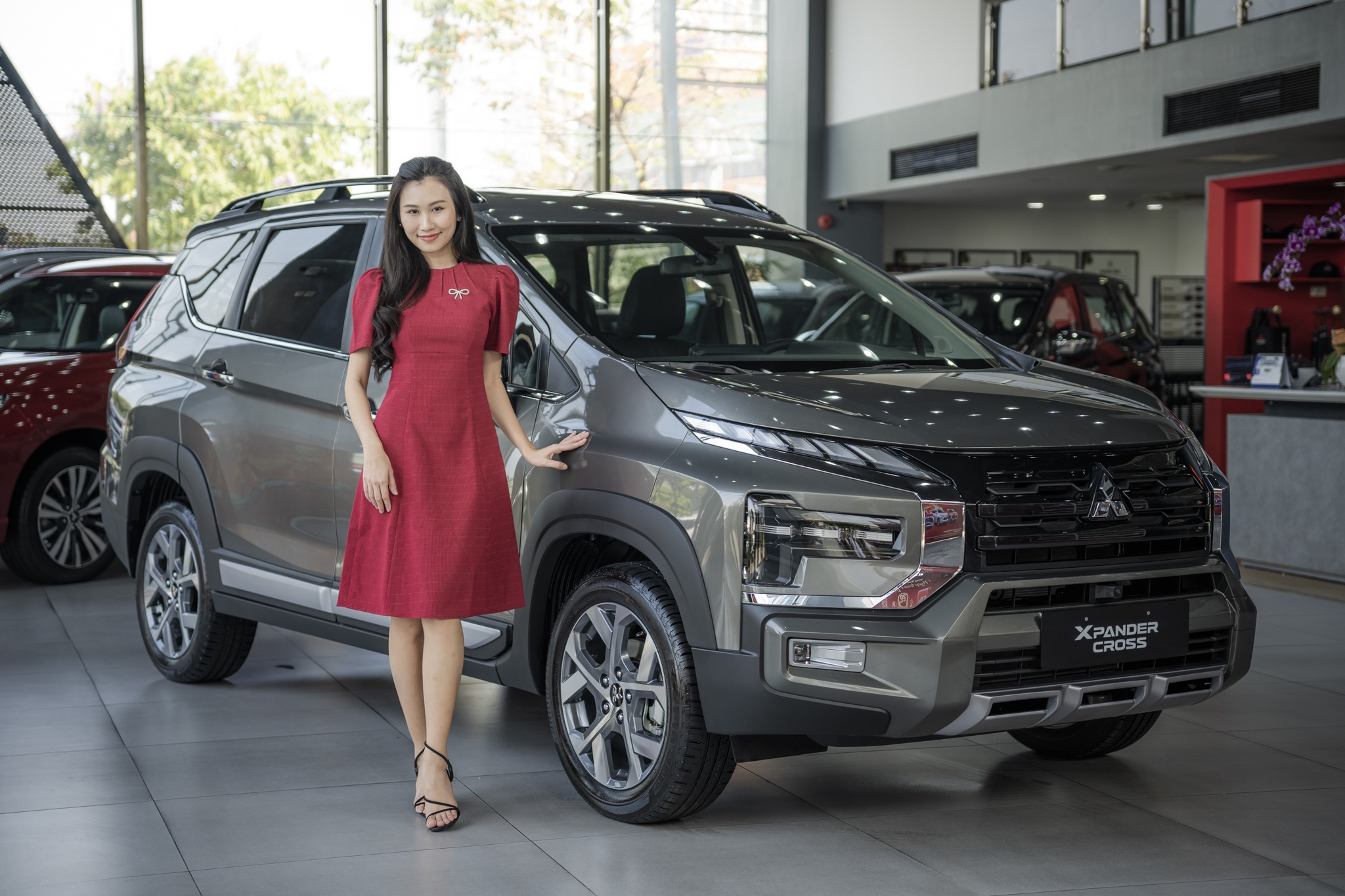 Loat cai tien tren Mitsubishi Xpander Cross 2023 gia 698 trieu dong hinh anh