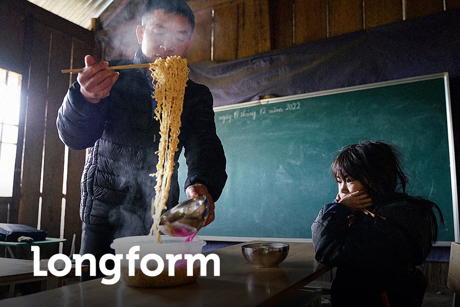 Nuoc mat thay tro va nhung bua an tam bo tai diem truong vung cao hinh anh