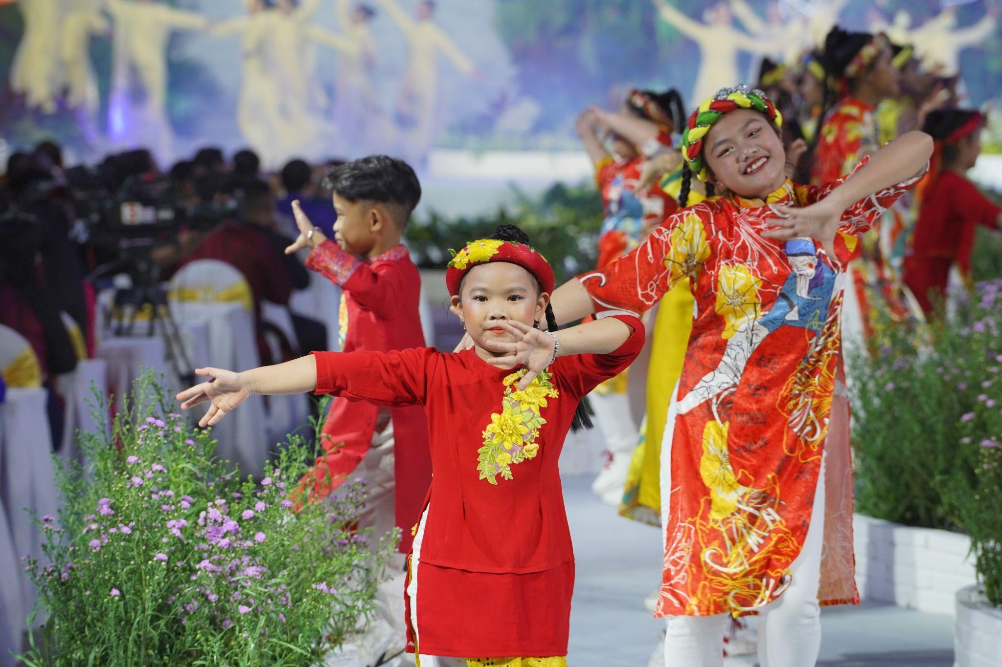 Le hoi ao dai,  su kien TP.HCM anh 1