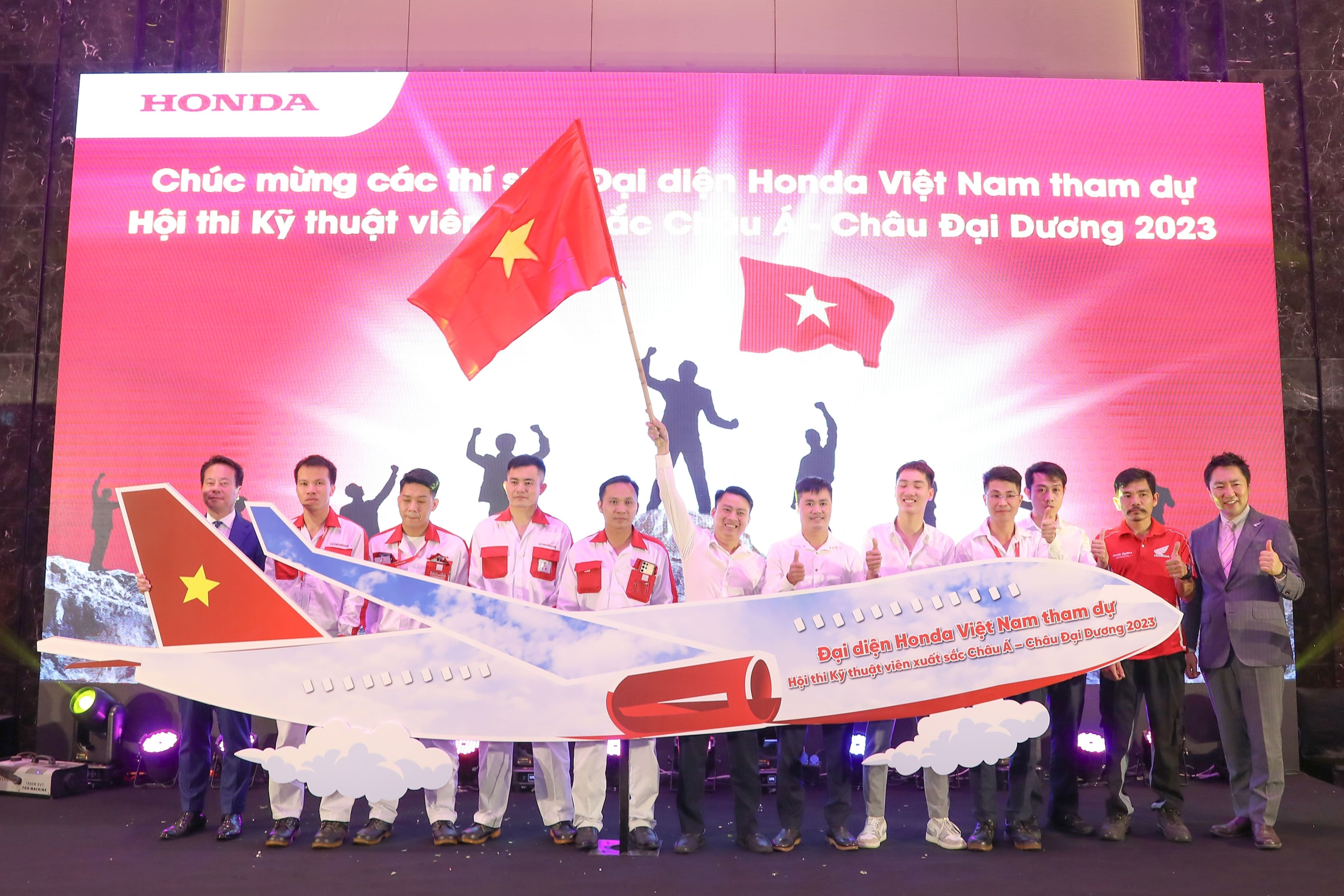Honda Viet Nam to chuc vong tuyen chon thi sinh du hoi thi quoc te hinh anh