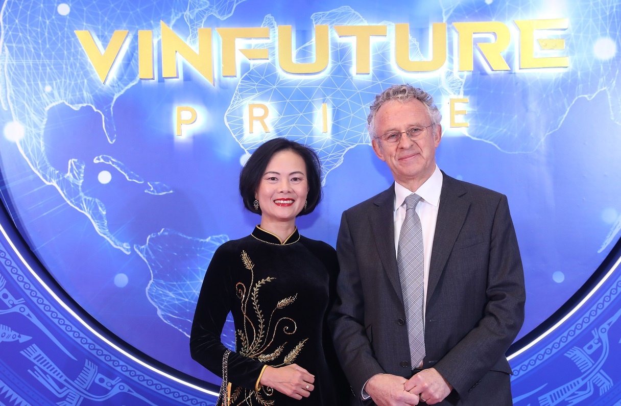 Nguyen Thuc Quyen,  VinFuture anh 3