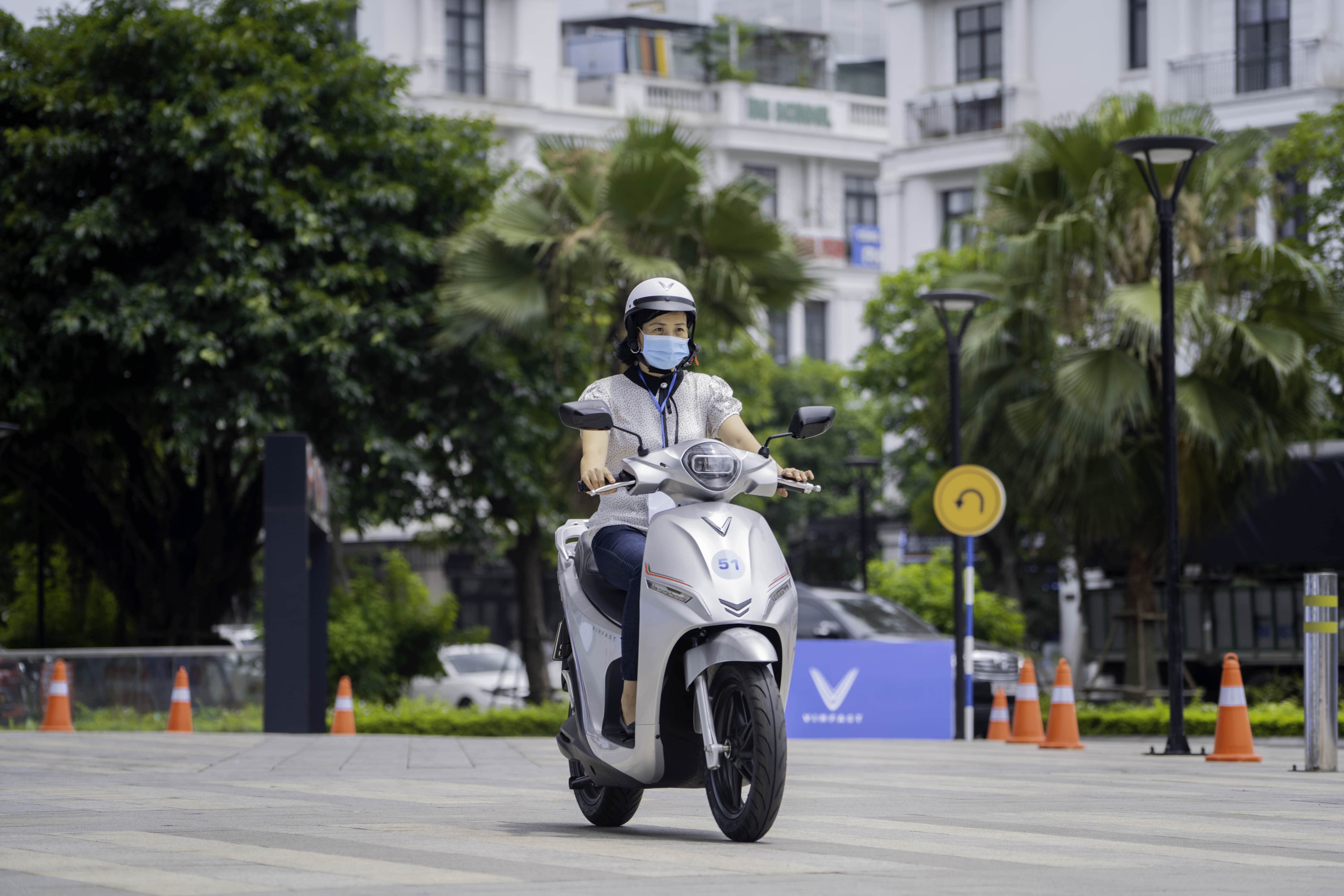 xe may dien,  VinFast anh 3