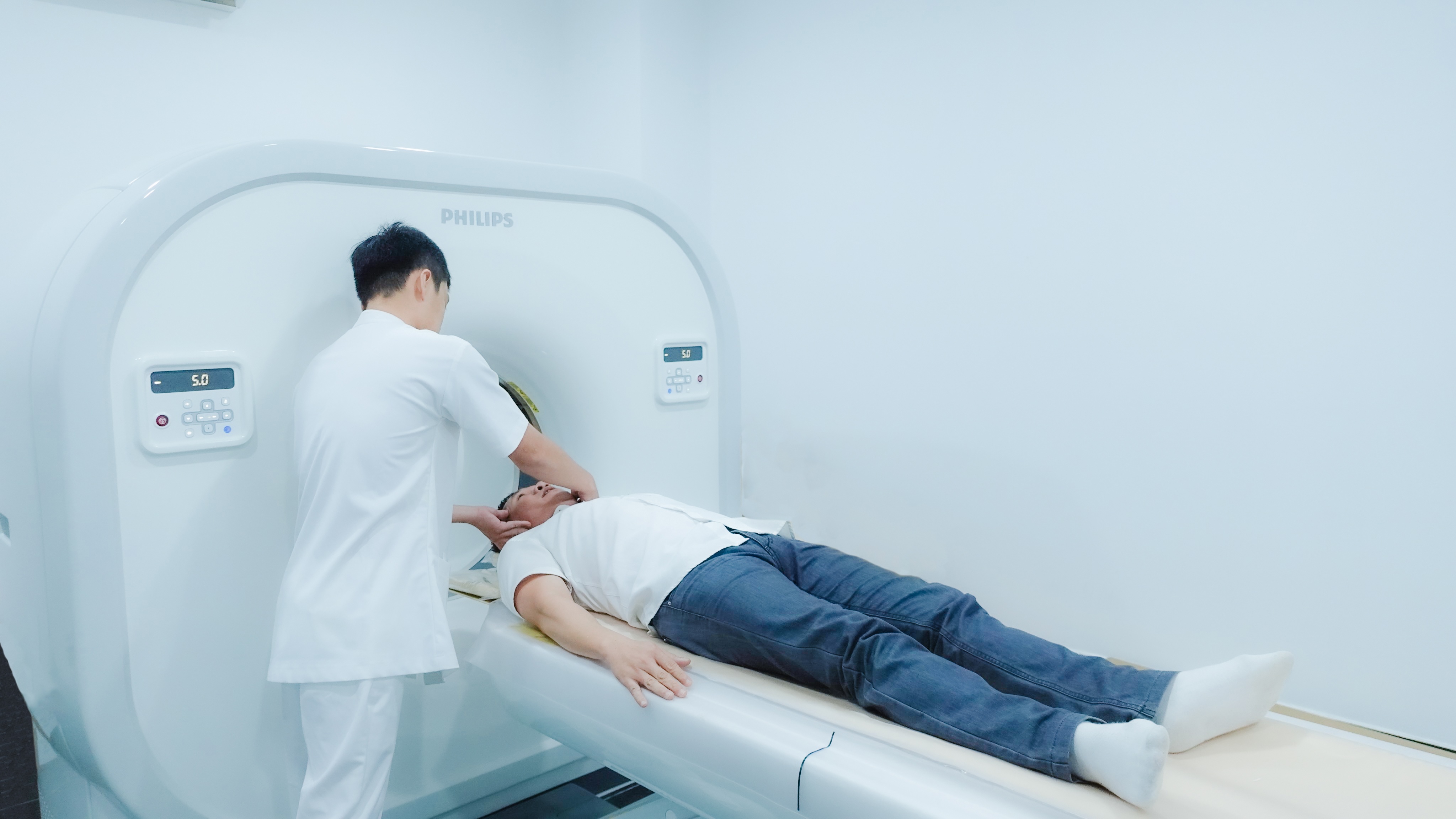 benh vien,  Y Tan Tao anh 2