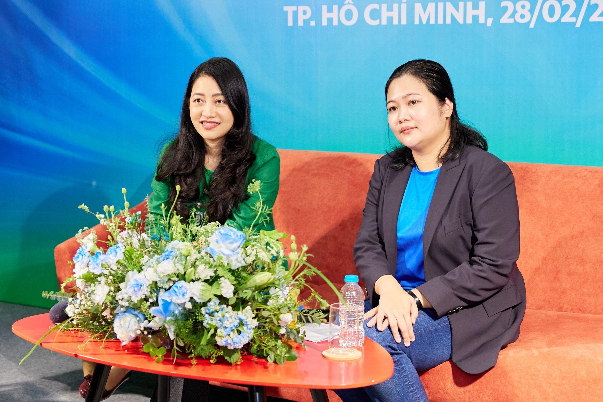 Doanh nghiep no luc vi tuong lai thanh toan khong tien mat hinh anh