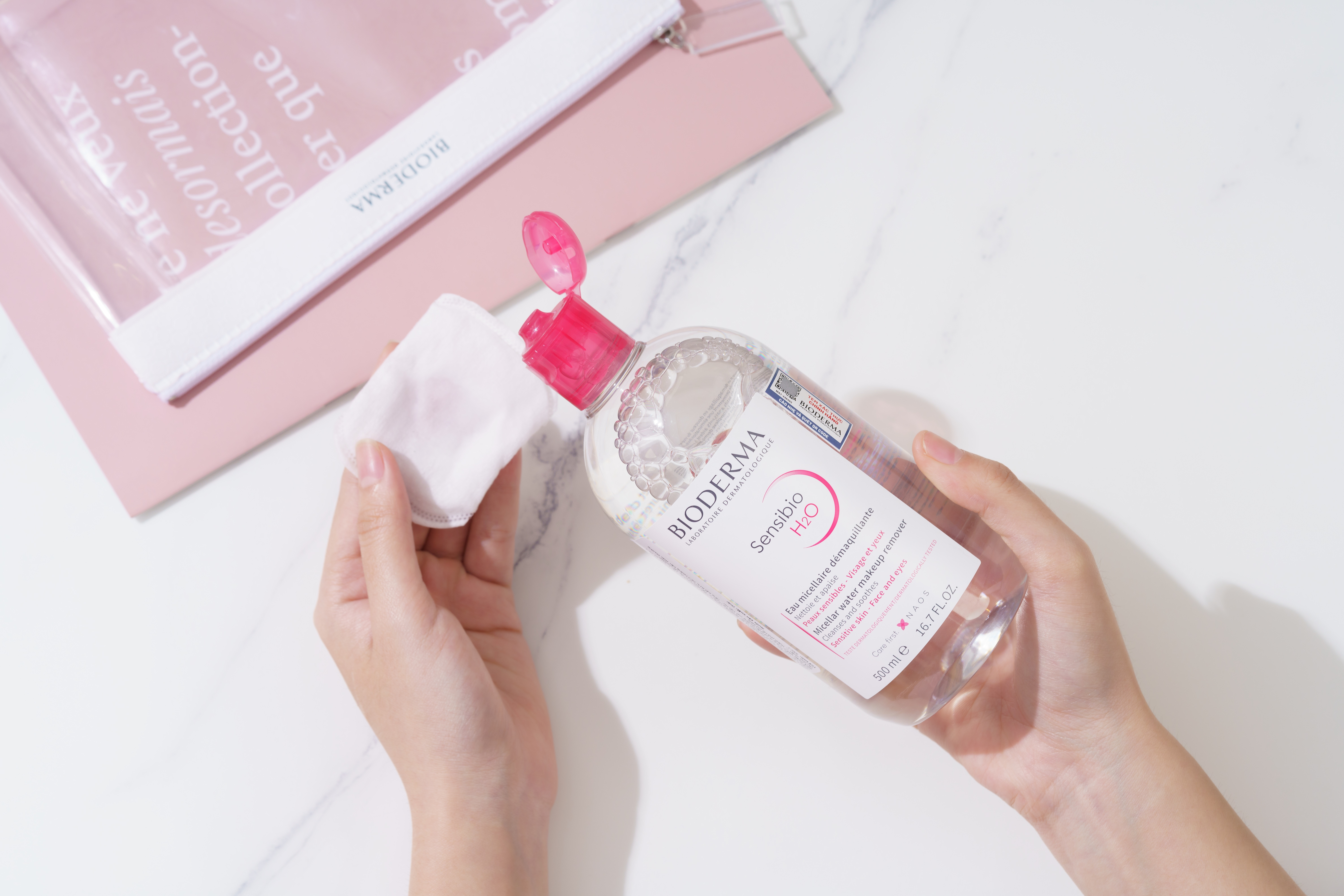 Ly do 2 san pham nuoc lam sach tay trang cua Bioderma duoc ua chuong hinh anh