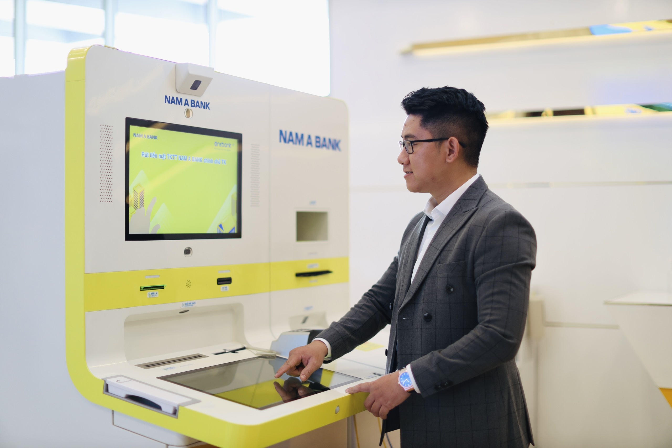 Nam A Bank da dang hoa he sinh thai so, chu trong phat trien ben vung hinh anh