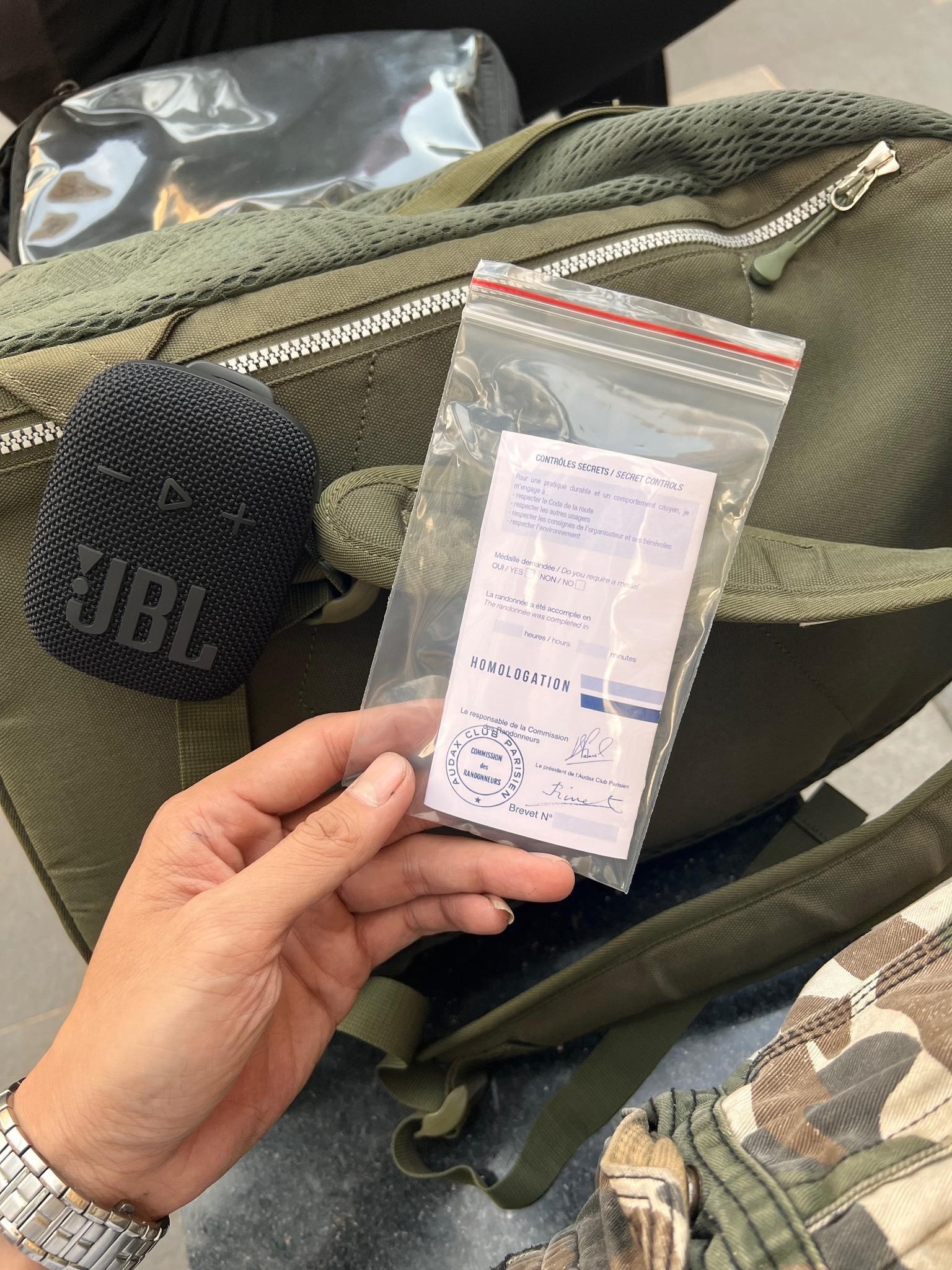 loa gan xe dap,  JBL anh 4