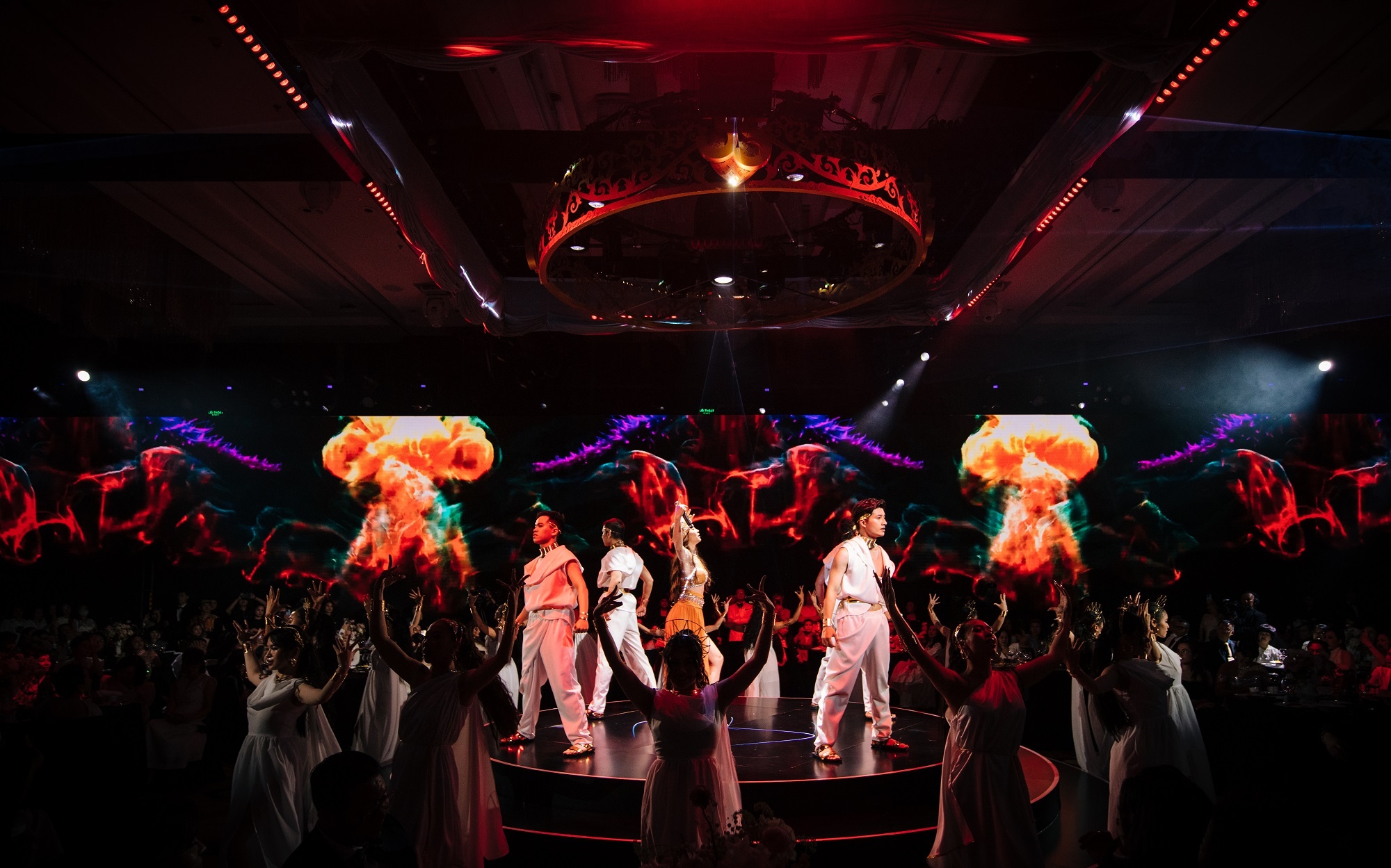 nhan sac,  Dang Thanh Hang anh 4