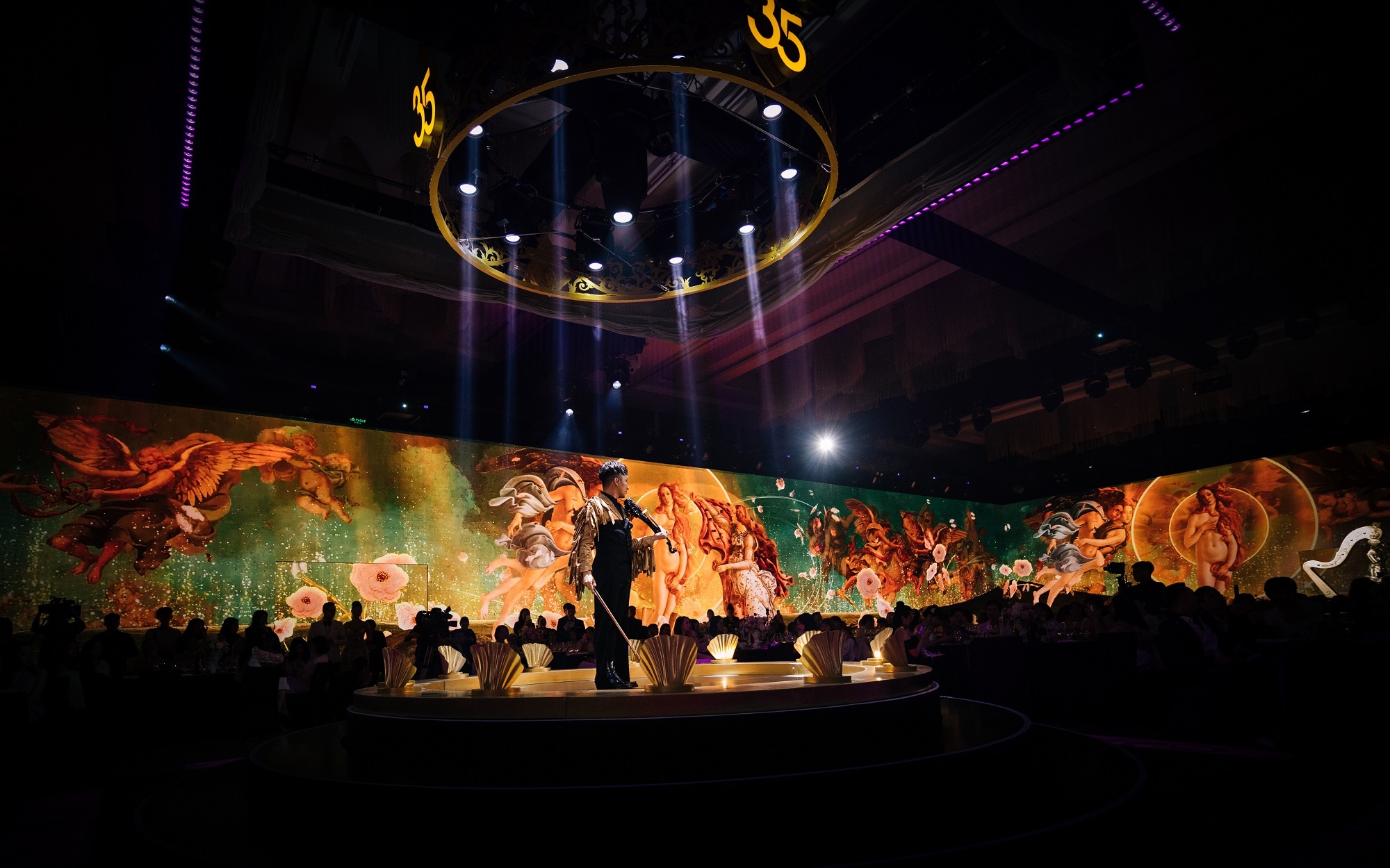 nhan sac,  Dang Thanh Hang anh 2