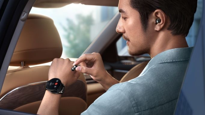 Huawei ra mat bo doi smartwatch doc la, tuy bien cao hinh anh