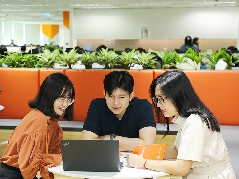 Co hoi but pha cho nhung tai nang tre ky thuat so tai chau A hinh anh