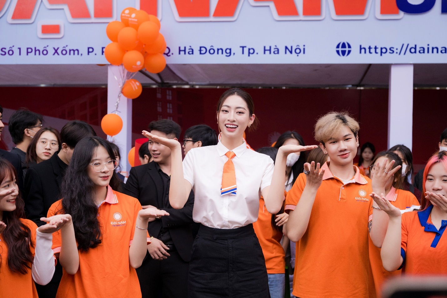 ngay hoi huong nghiep,  Dai hoc Dai Nam anh 4