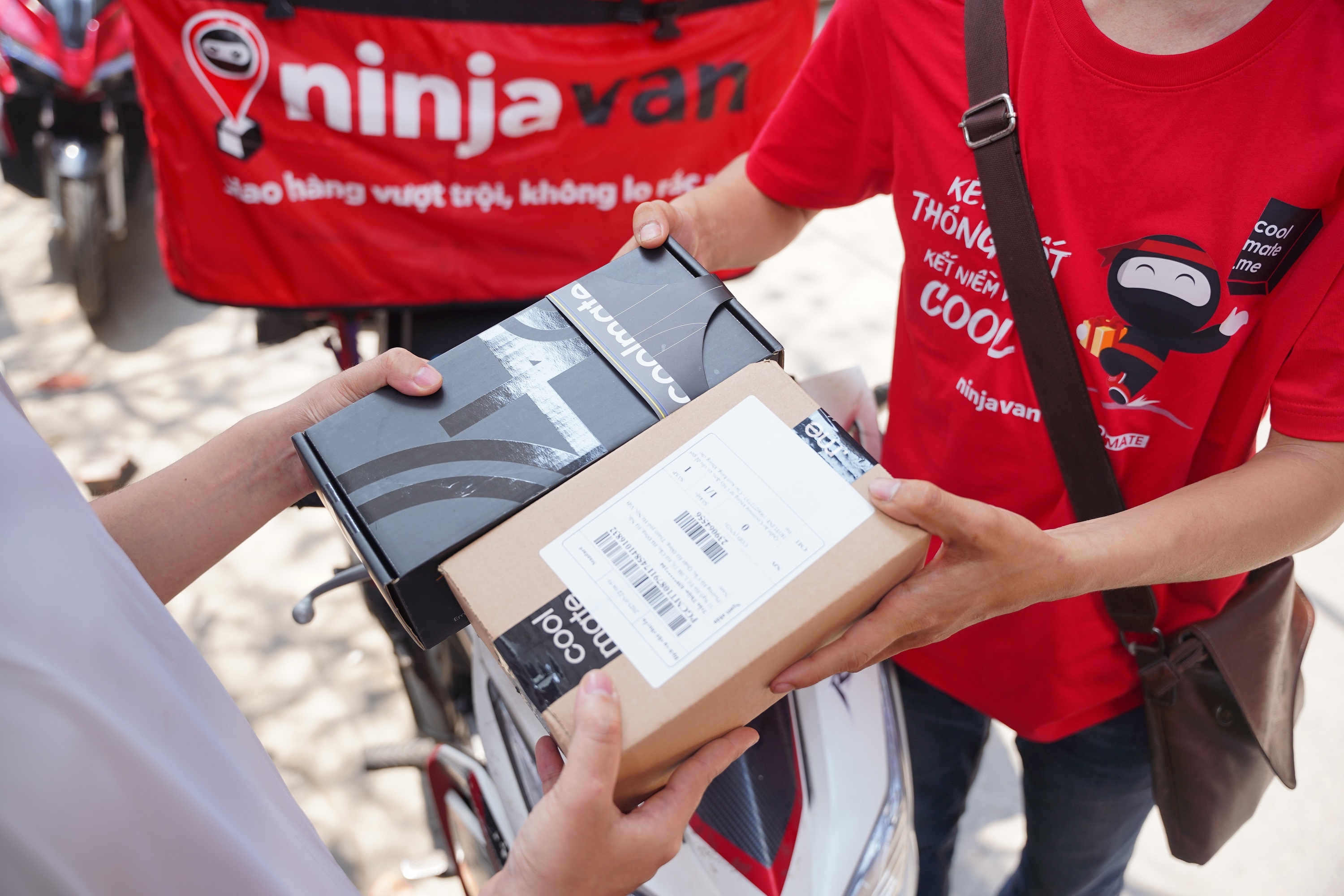 giao hang,  qua tang anh 4