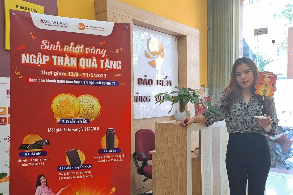 Co hoi mua bao hiem oto trung chi vang hinh anh