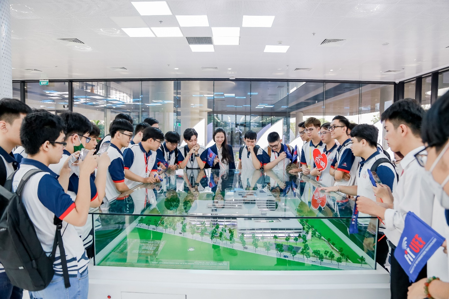 UEF,  việc làm ảnh 4 UEF,  viec lam anh 4