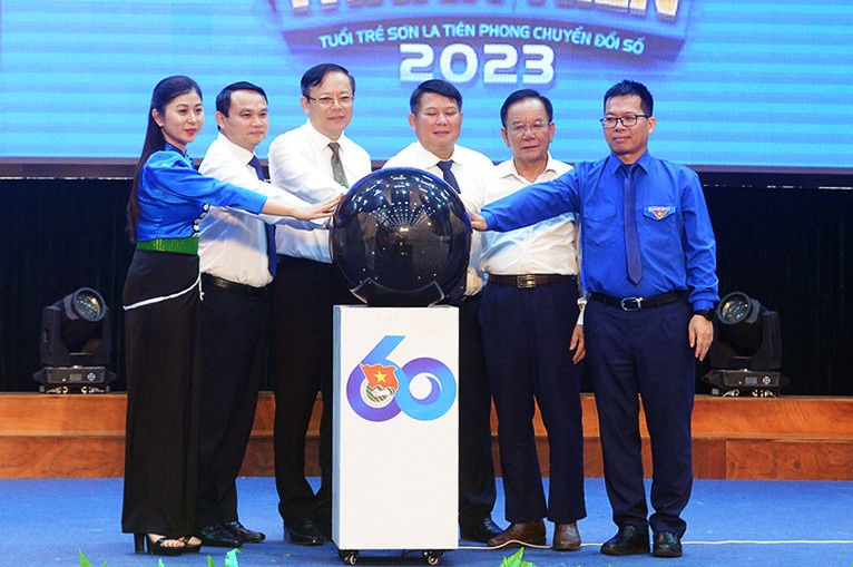 Tinh doan Son La dong loat trien khai gan 400 trang Zalo OA hinh anh