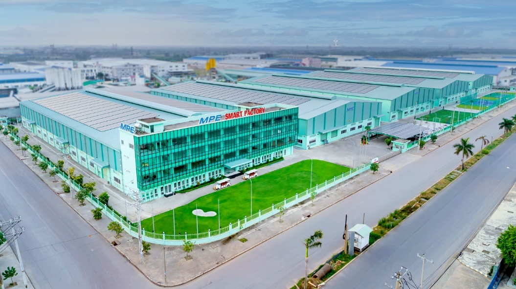 Van hanh nha may thiet bi dien thong minh tri gia 2.000 ty dong hinh anh