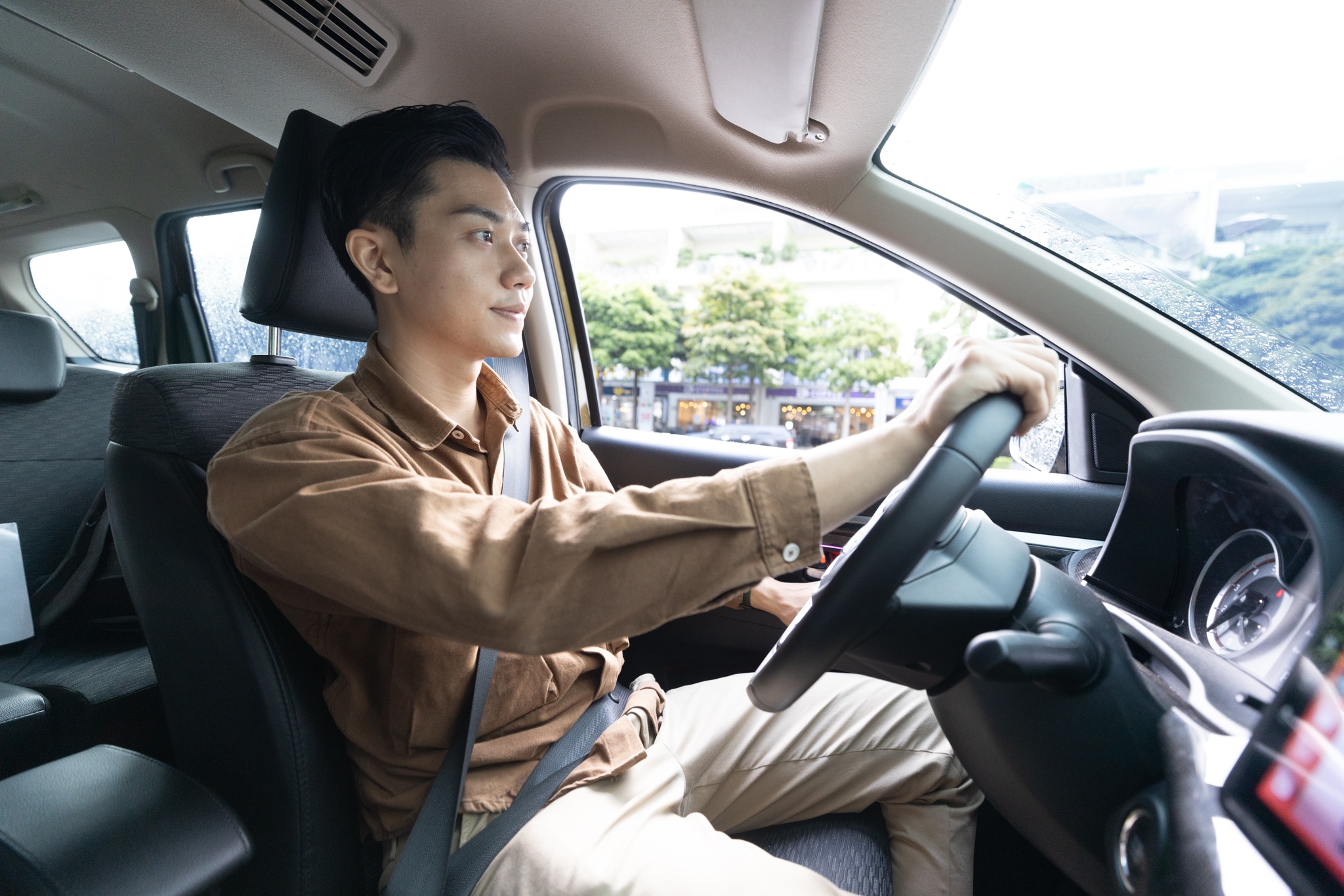 Giai phap thong minh giup nang cao an toan khi lai oto tai Viet Nam hinh anh