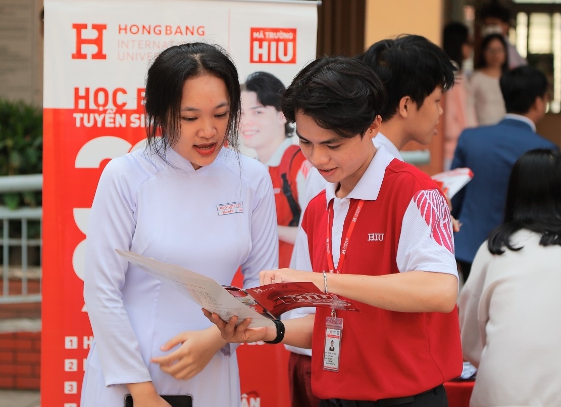 HIU xet tuyen theo ket qua thi danh gia nang luc DHQG TP.HCM hinh anh