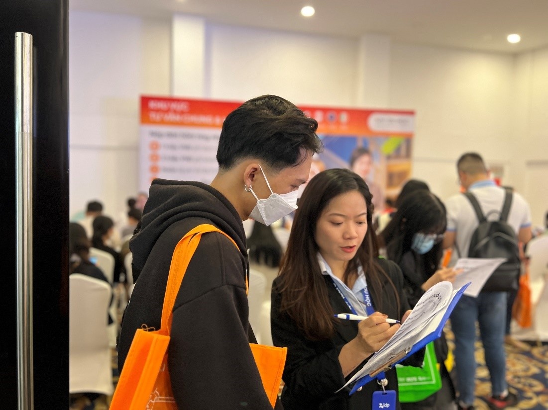 Du hoc dinh cu Canada va nhung chinh sach moi hinh anh