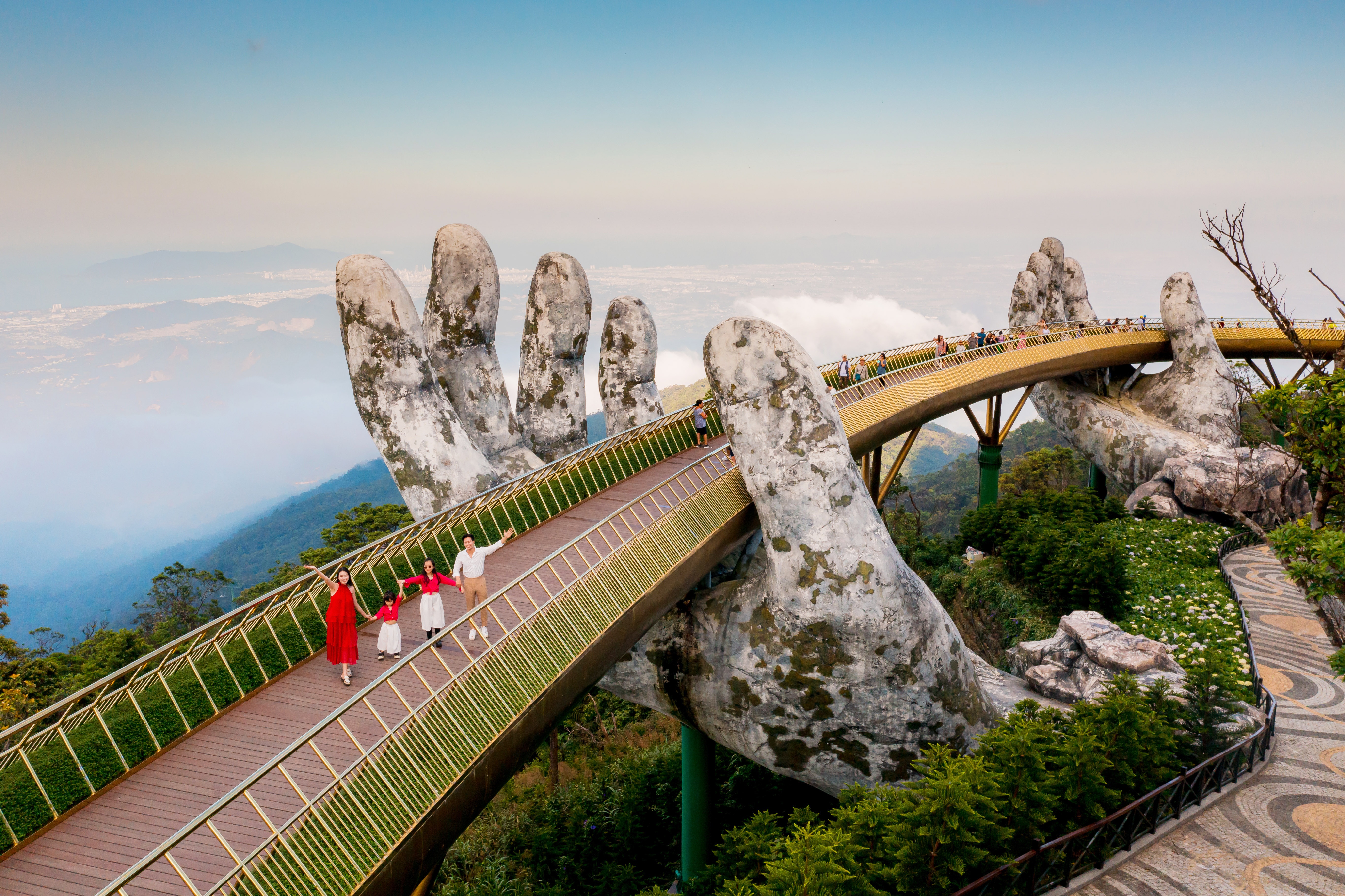 Nhung ly do nen den Sun World Ba Na Hills vao thang 4 hinh anh