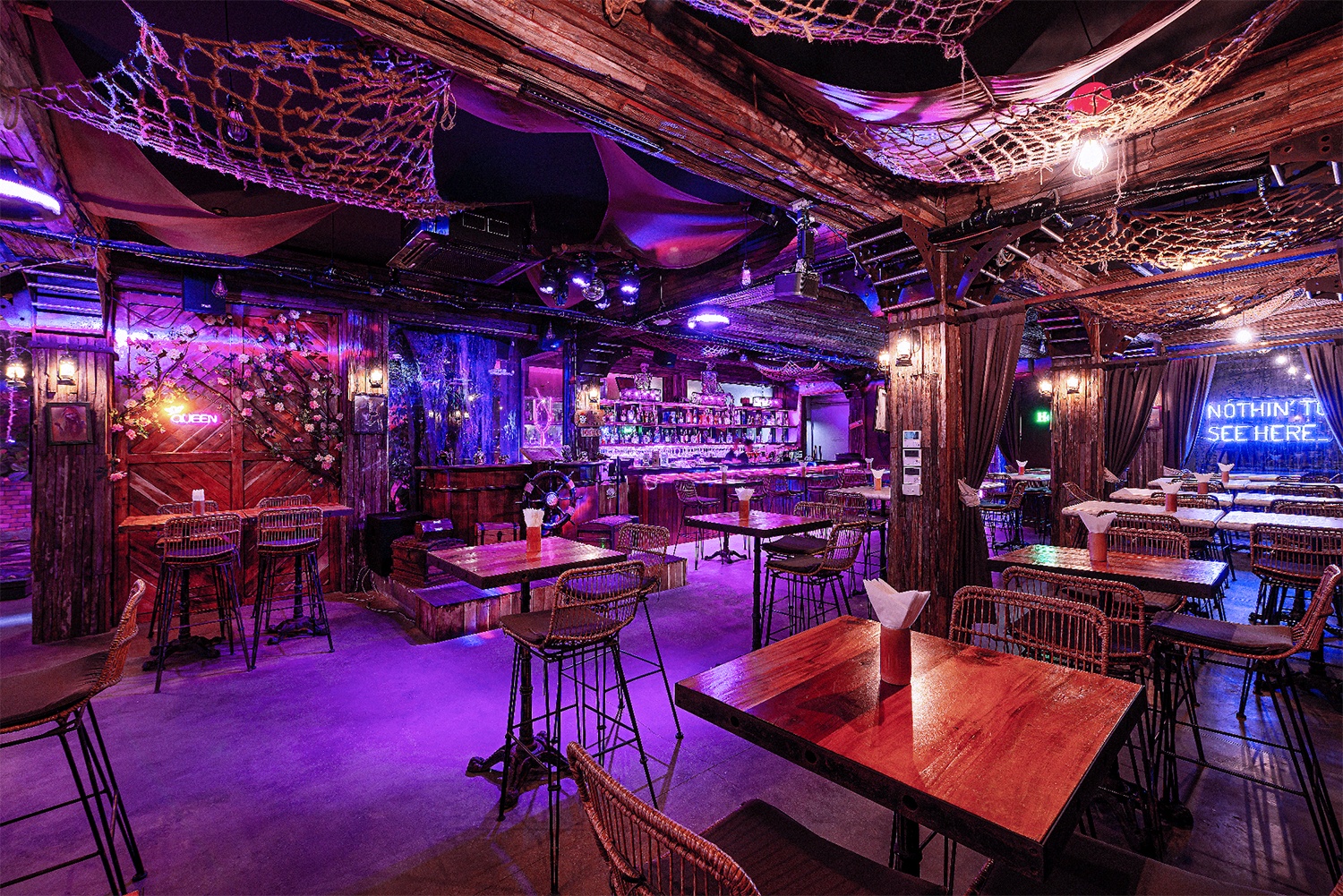 Tan huong trai nghiem bar view bien tai Sunset Beach Resort & Spa hinh anh