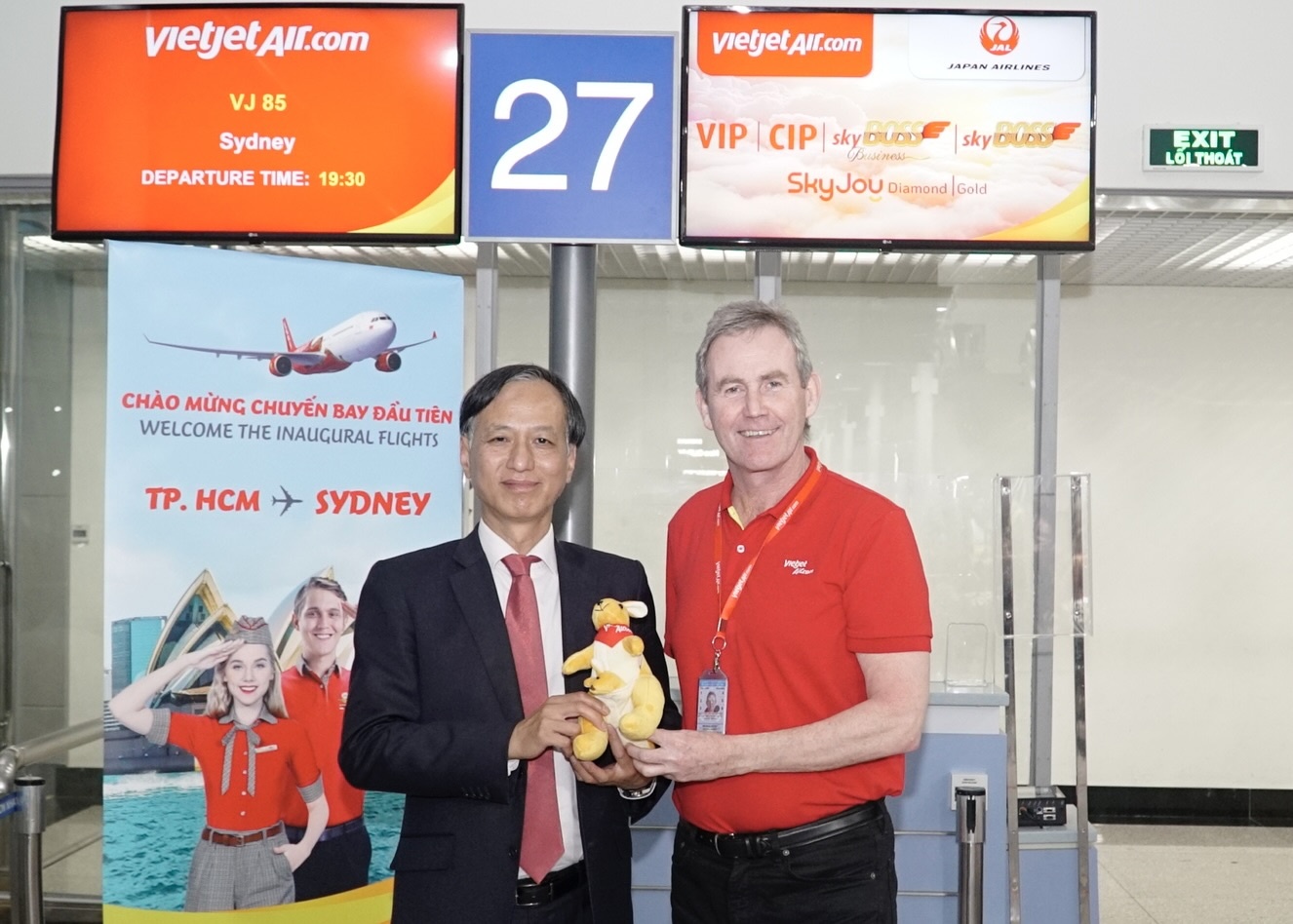 Toan quyen Australia chuc mung cac duong bay thang cua Vietjet hinh anh